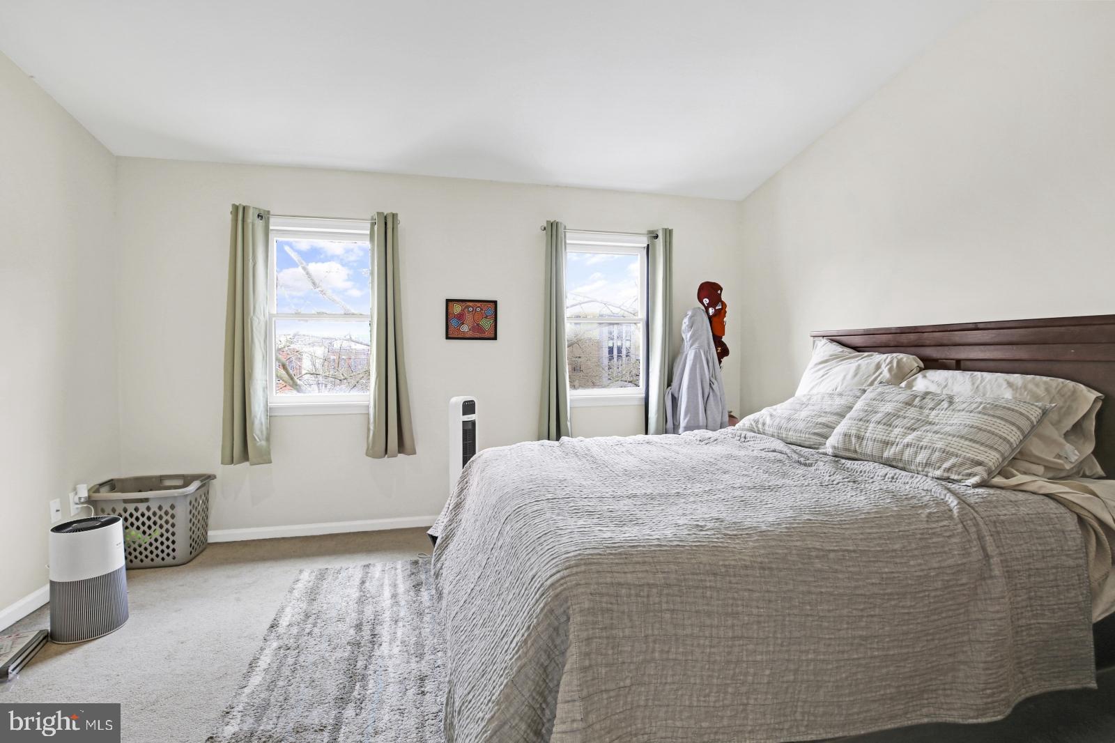 GRADUATE HOSPITAL - Residential Lease