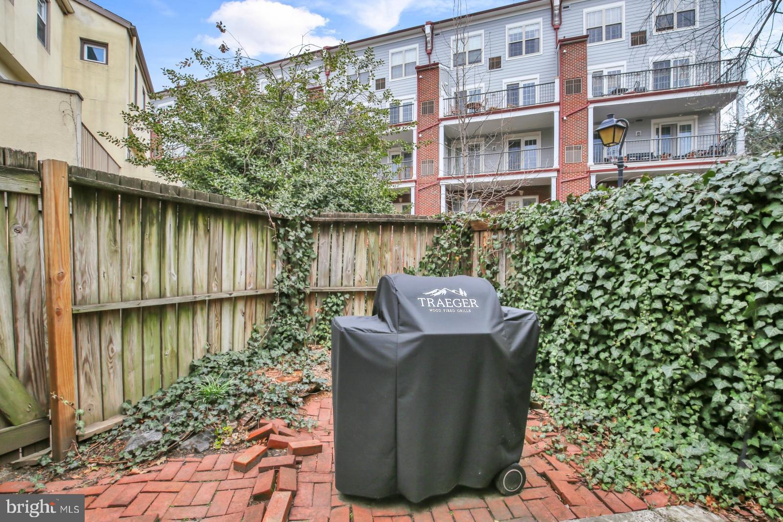 GRADUATE HOSPITAL - Residential Lease