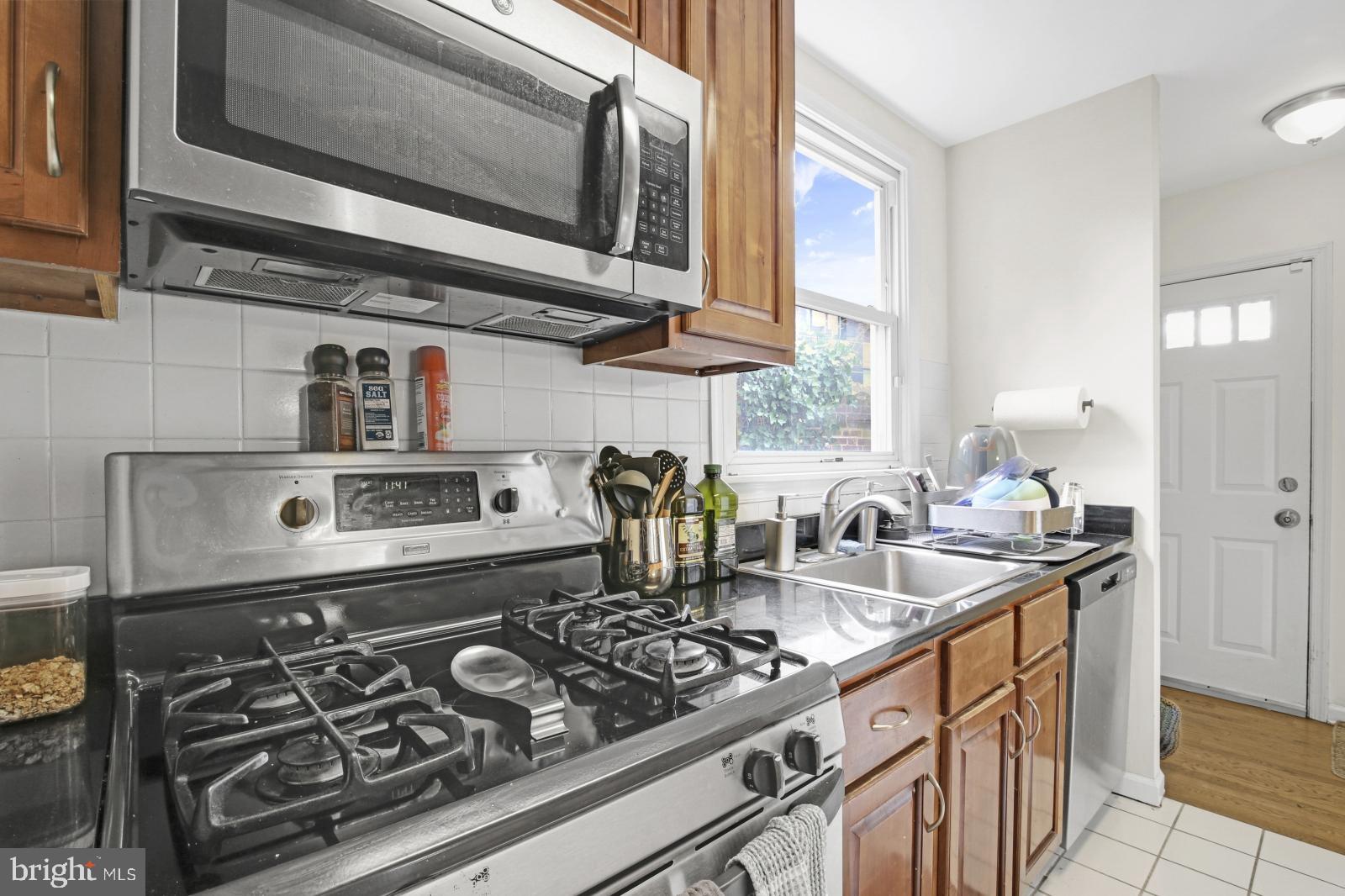 GRADUATE HOSPITAL - Residential Lease