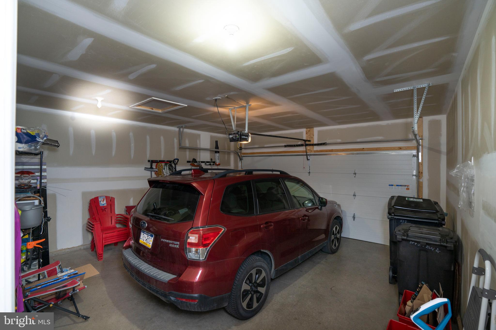 LOGAN GREENE - Residential