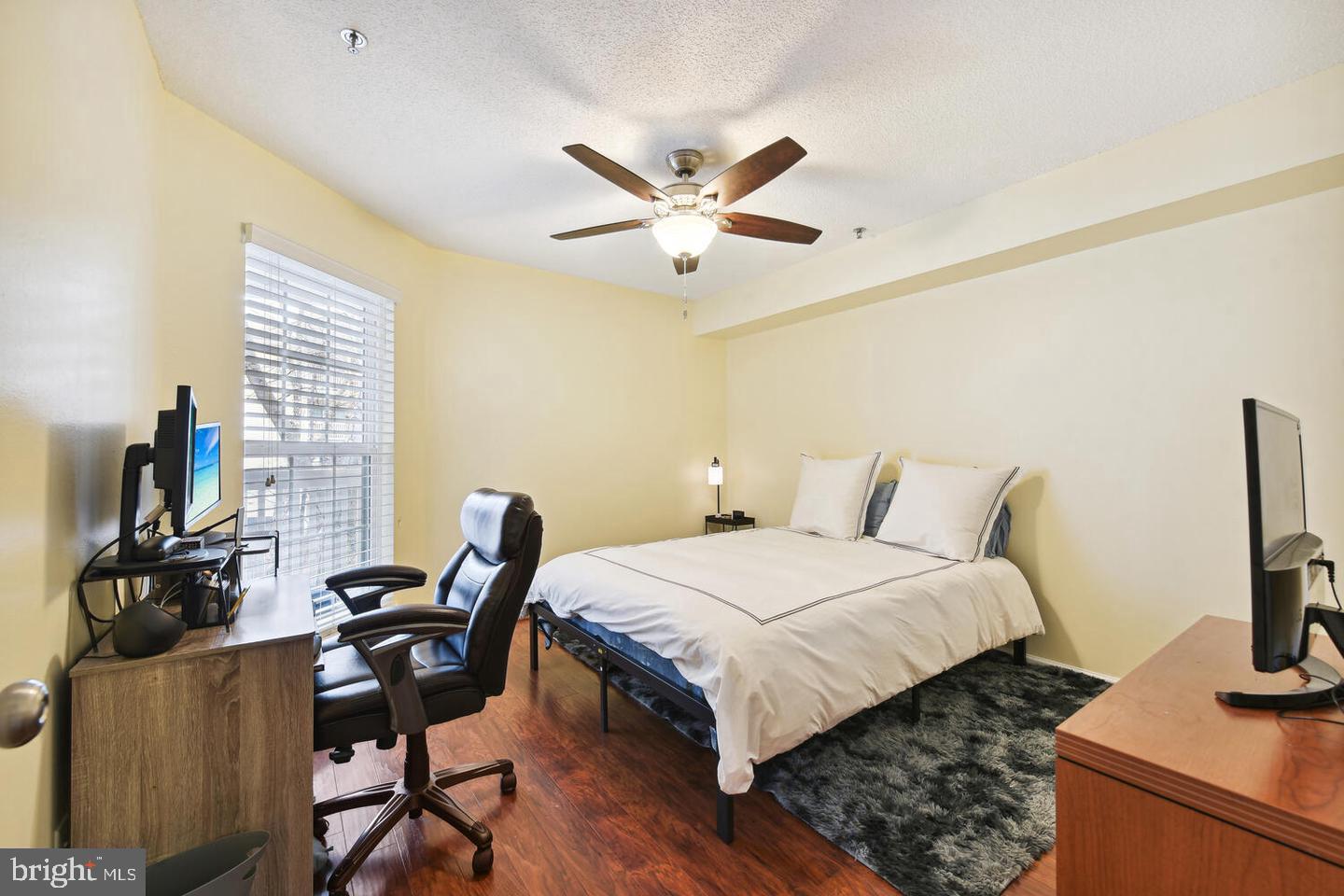 FOUNTAINS AT MCLEAN - Residential Lease