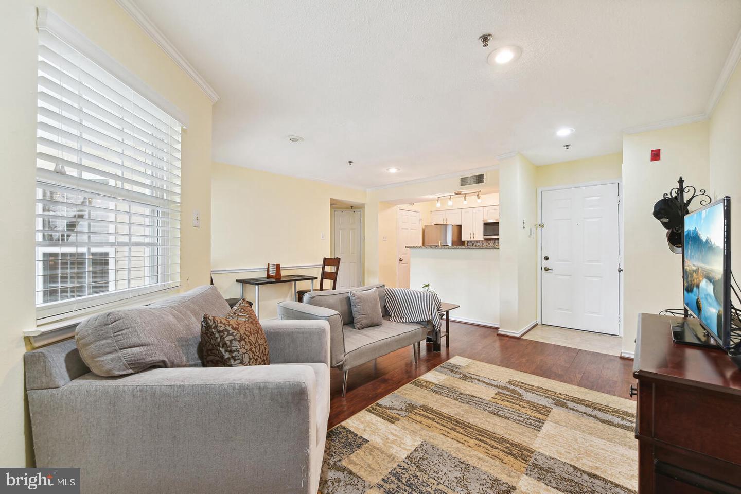 FOUNTAINS AT MCLEAN - Residential Lease