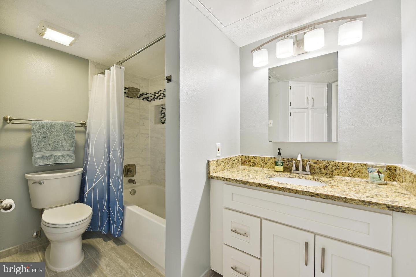 FOUNTAINS AT MCLEAN - Residential Lease