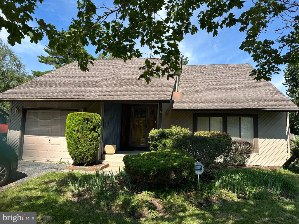 Photo of 16 Piedmond Lane, SICKLERVILLE, NJ 08081 (MLS # NJCD2126490)