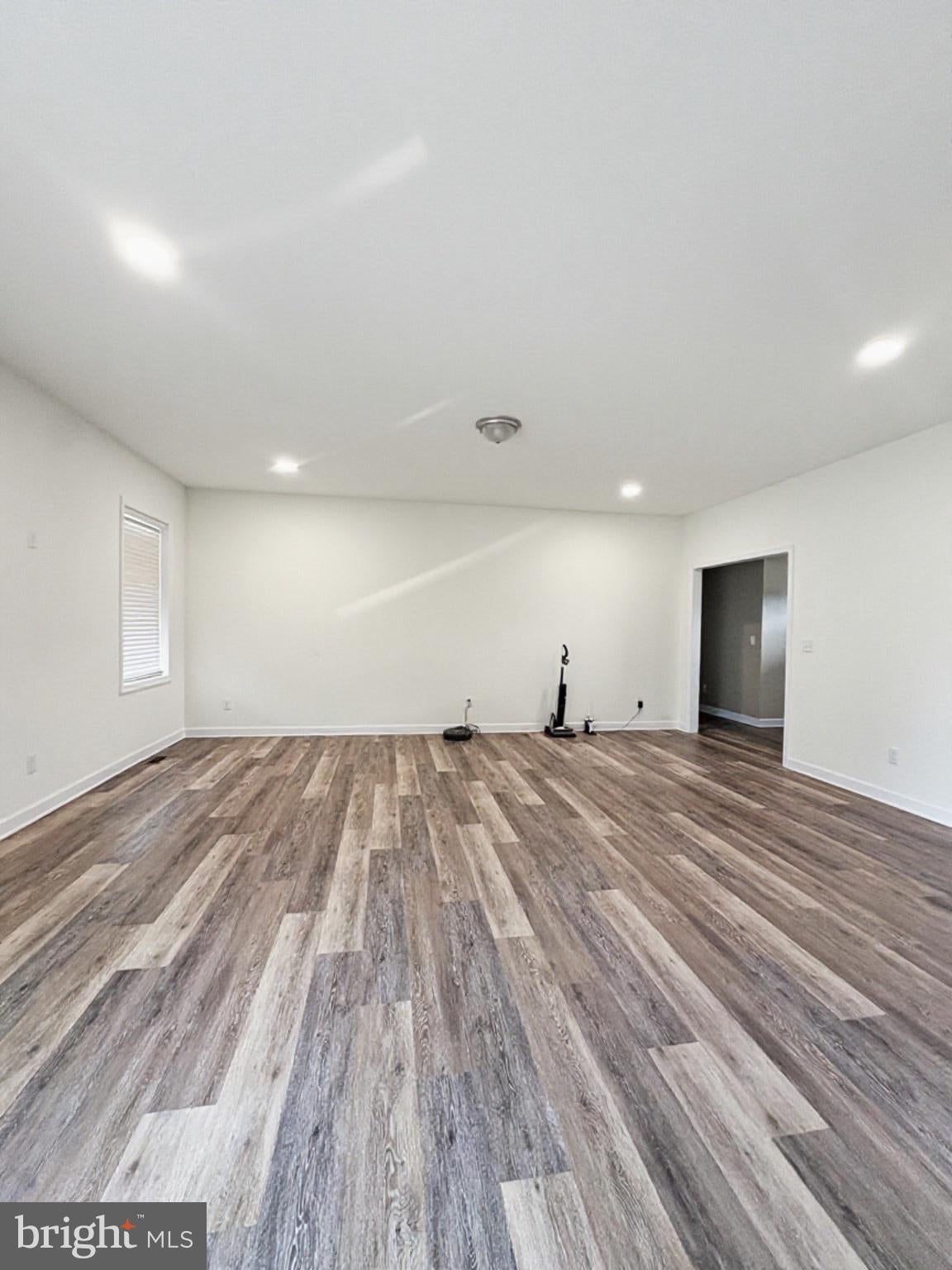 64 GLENOAK COURT