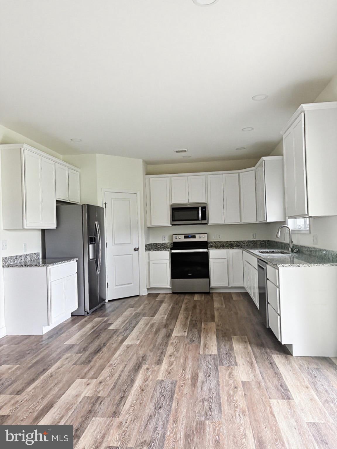64 GLENOAK COURT
