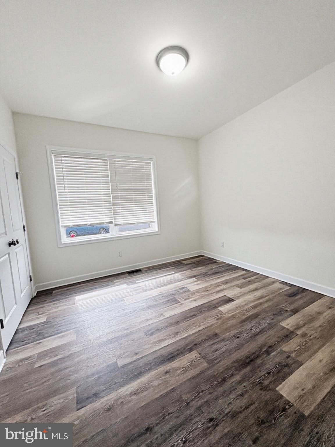64 GLENOAK COURT