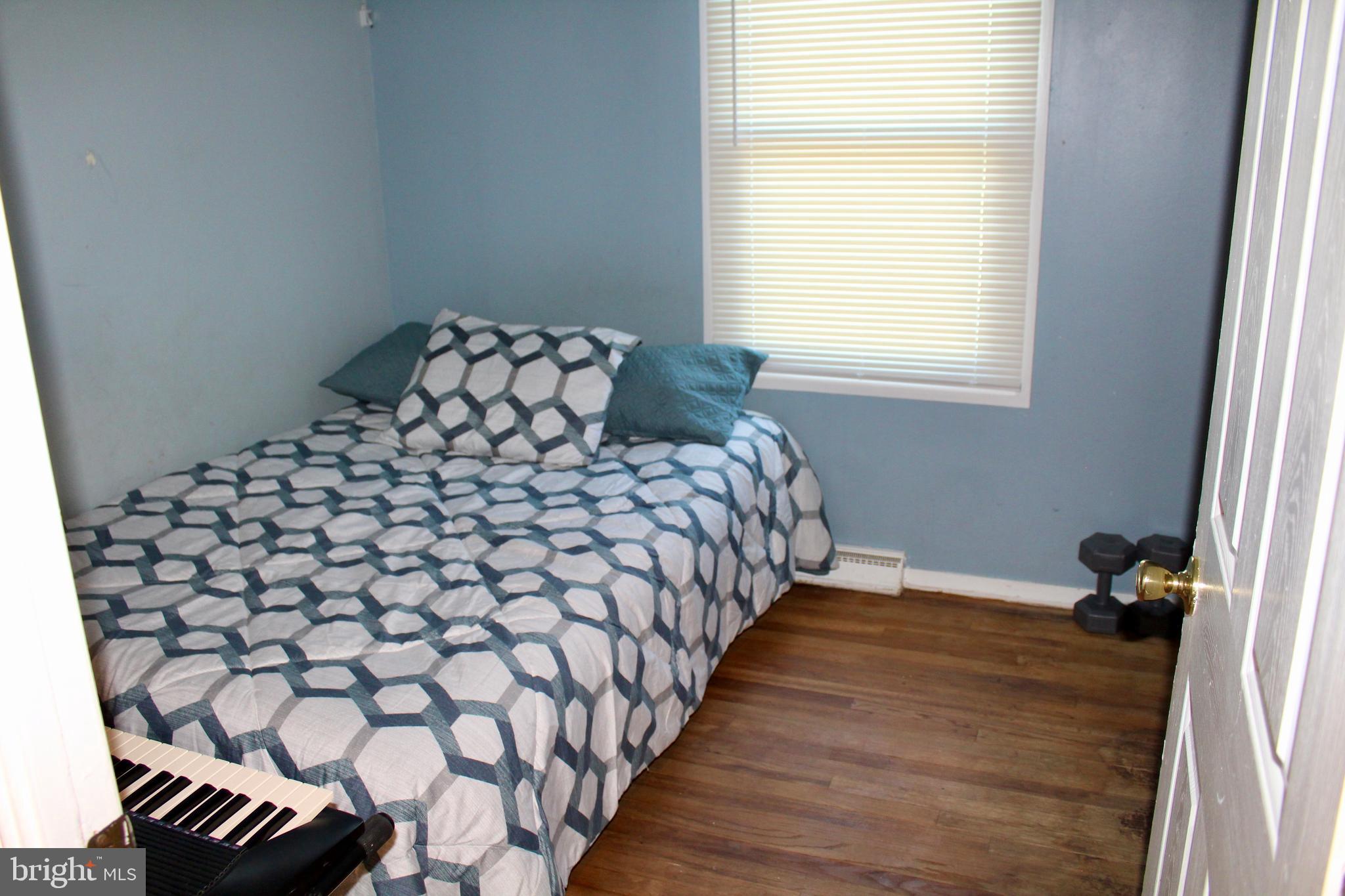 WHITFIELD KNOLLS - Residential