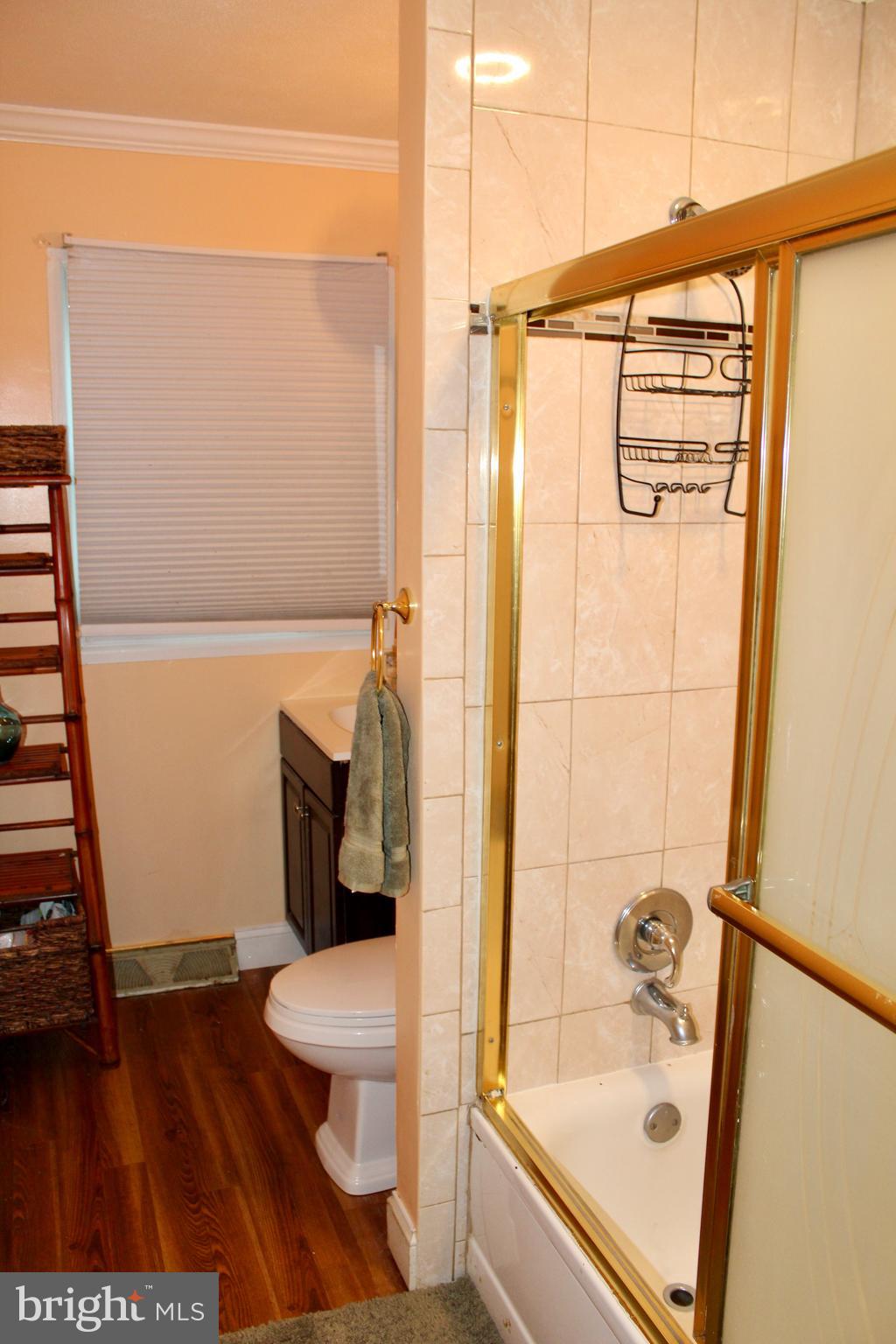 WHITFIELD KNOLLS - Residential