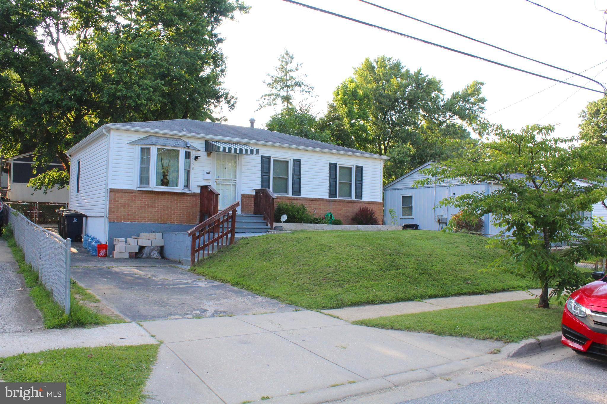 WHITFIELD KNOLLS - Residential