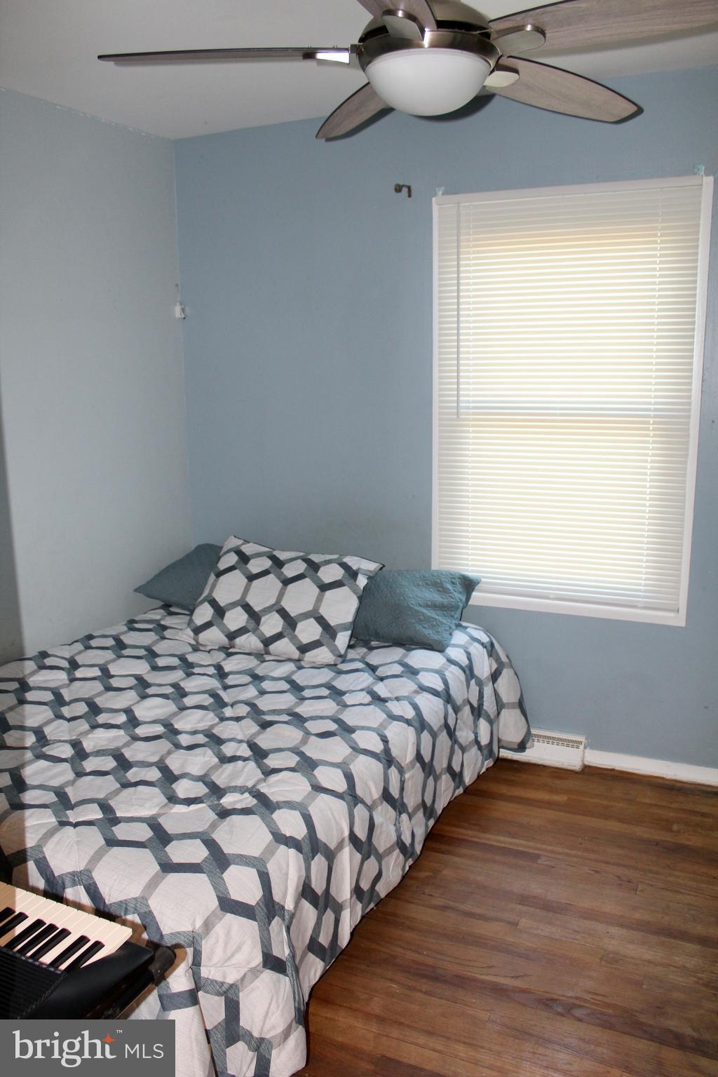 WHITFIELD KNOLLS - Residential