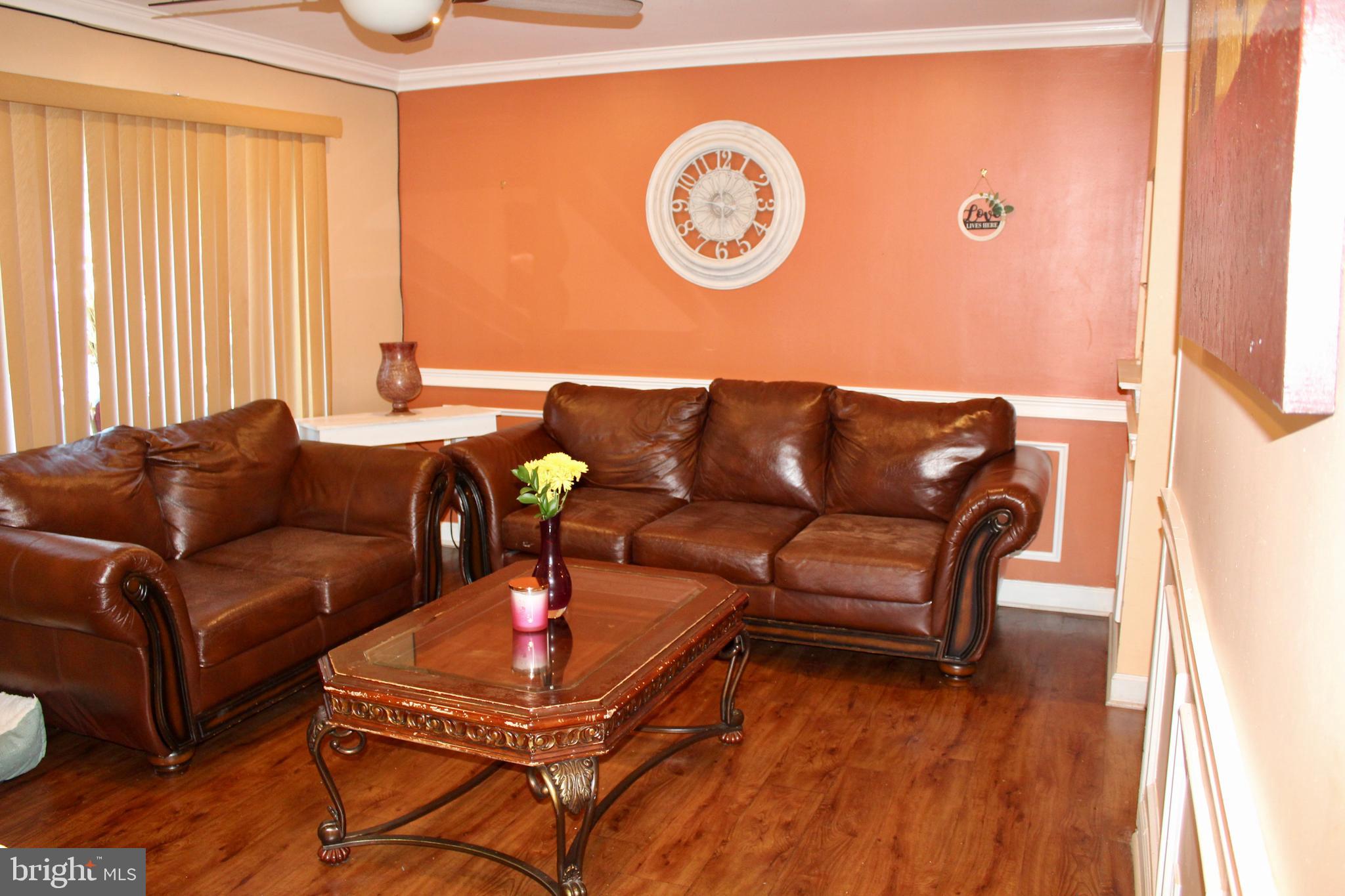 WHITFIELD KNOLLS - Residential