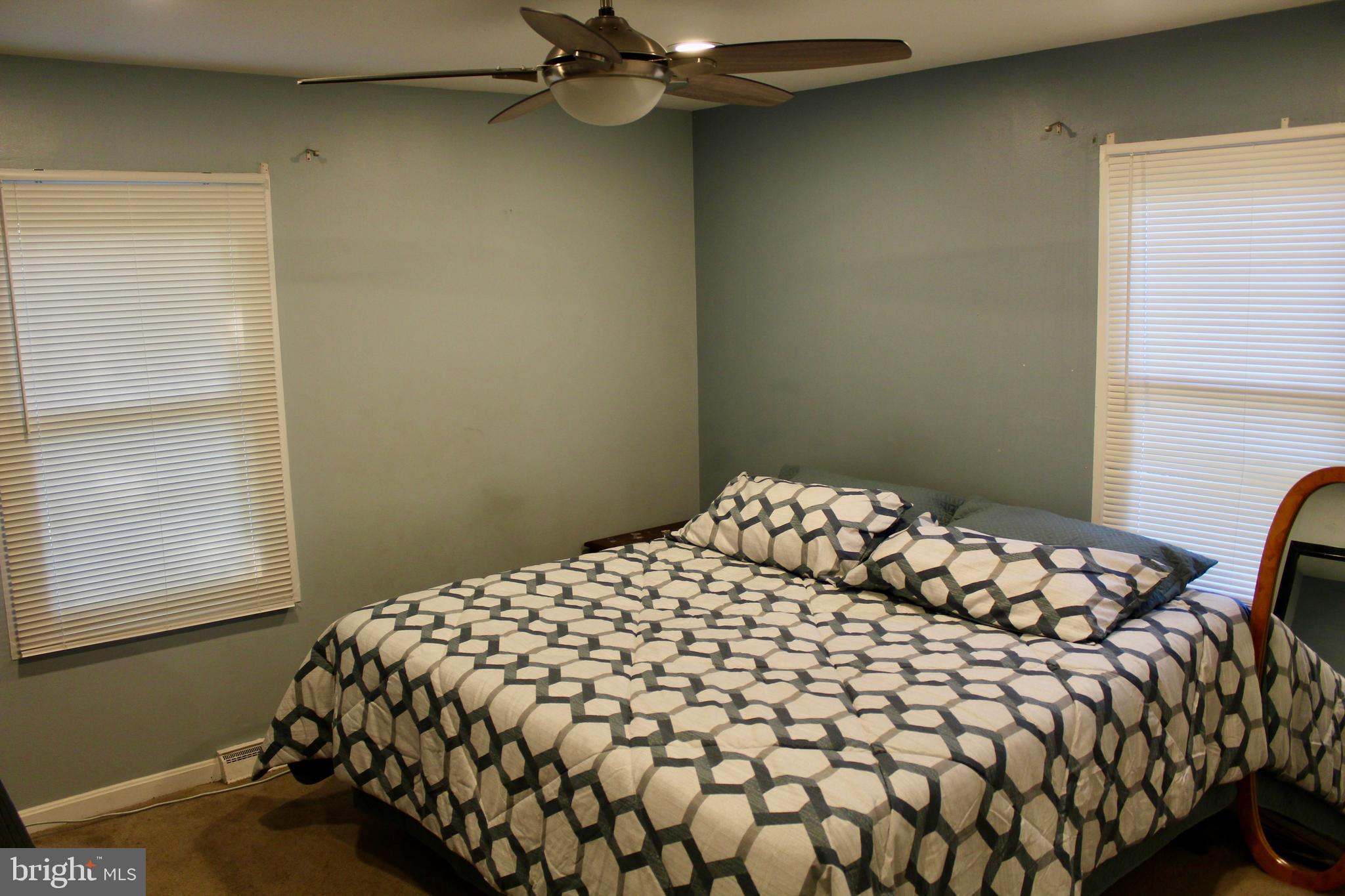 WHITFIELD KNOLLS - Residential