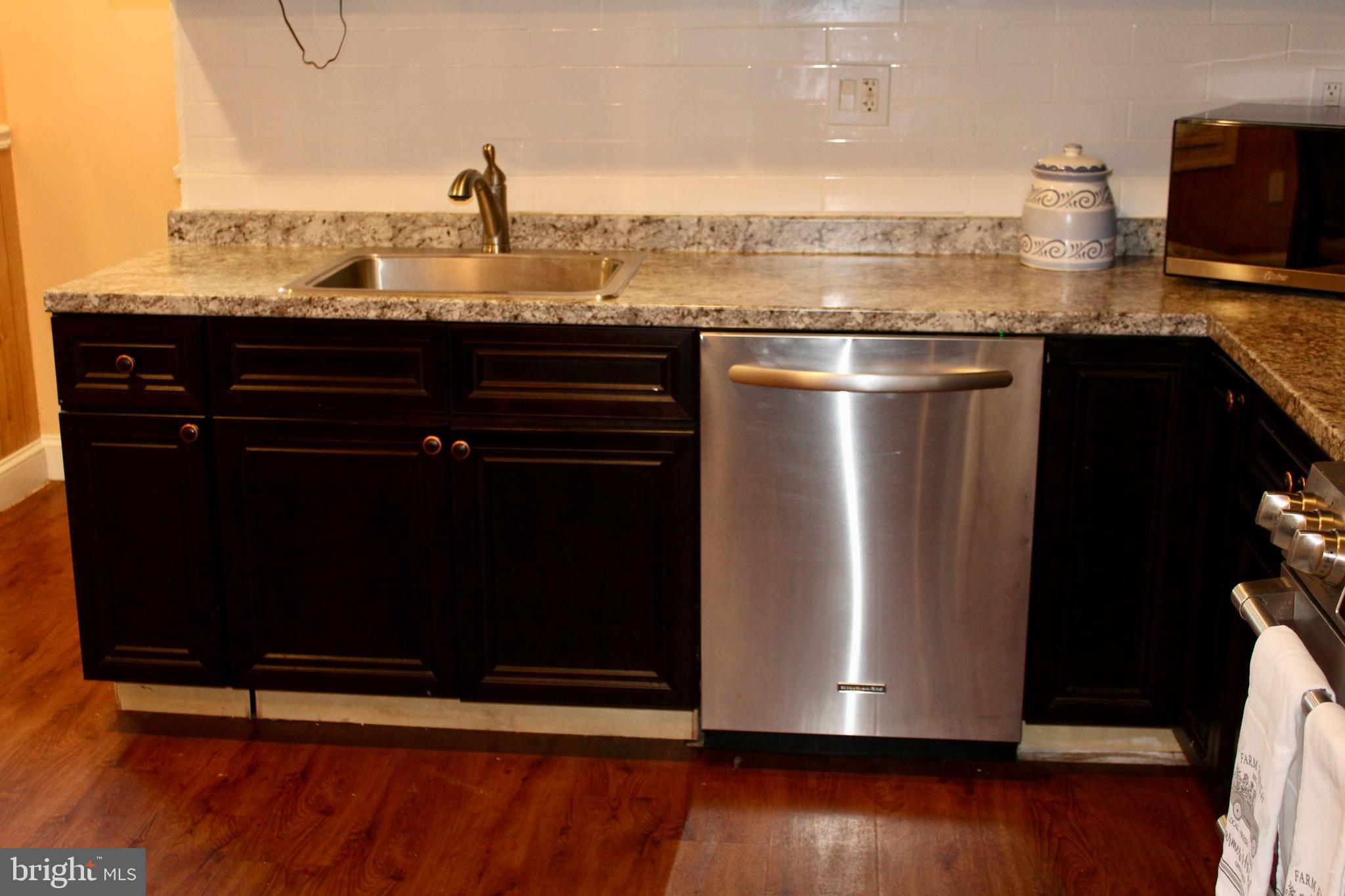 WHITFIELD KNOLLS - Residential