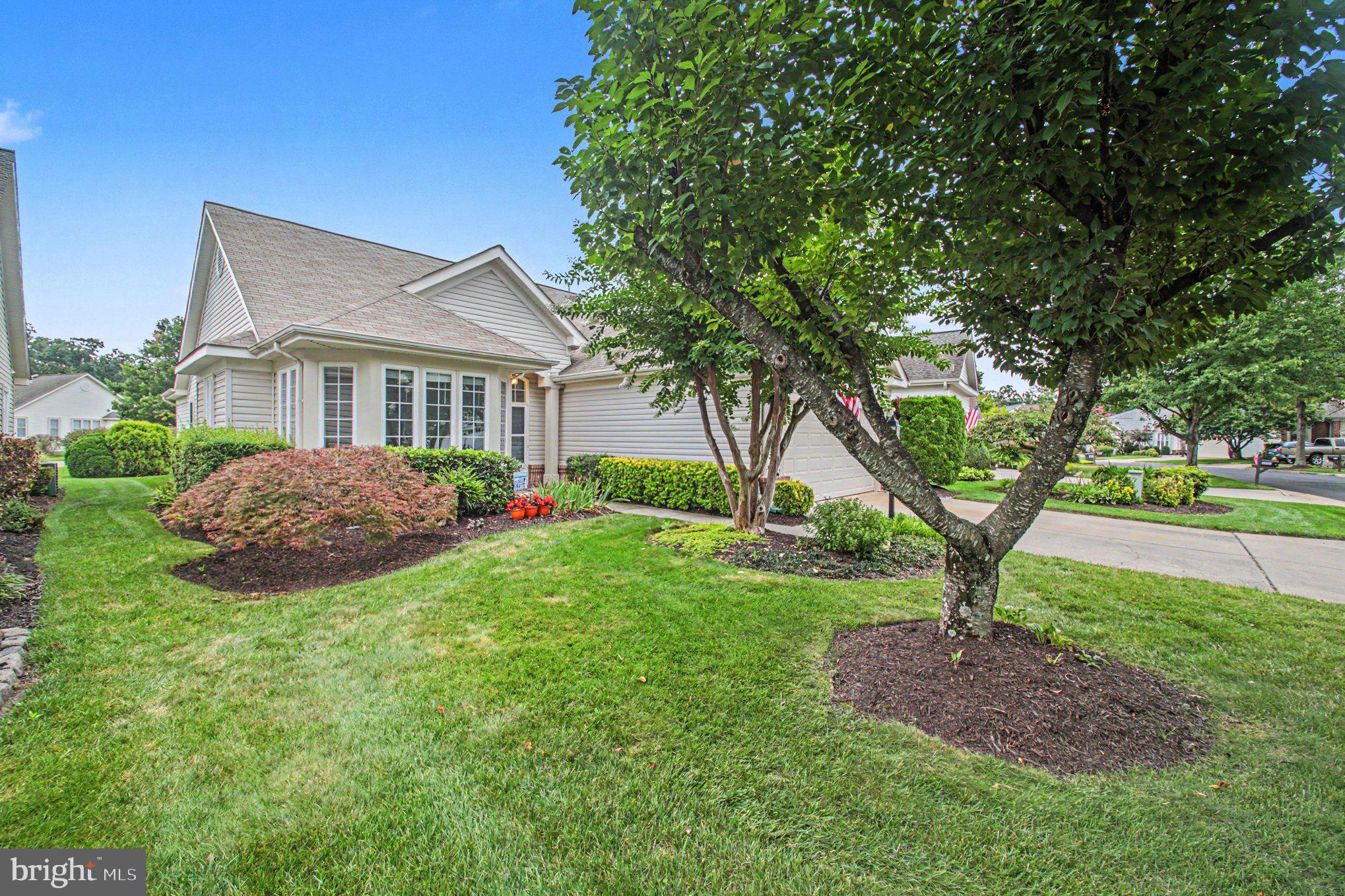 6877 SADDLE RUN WAY
