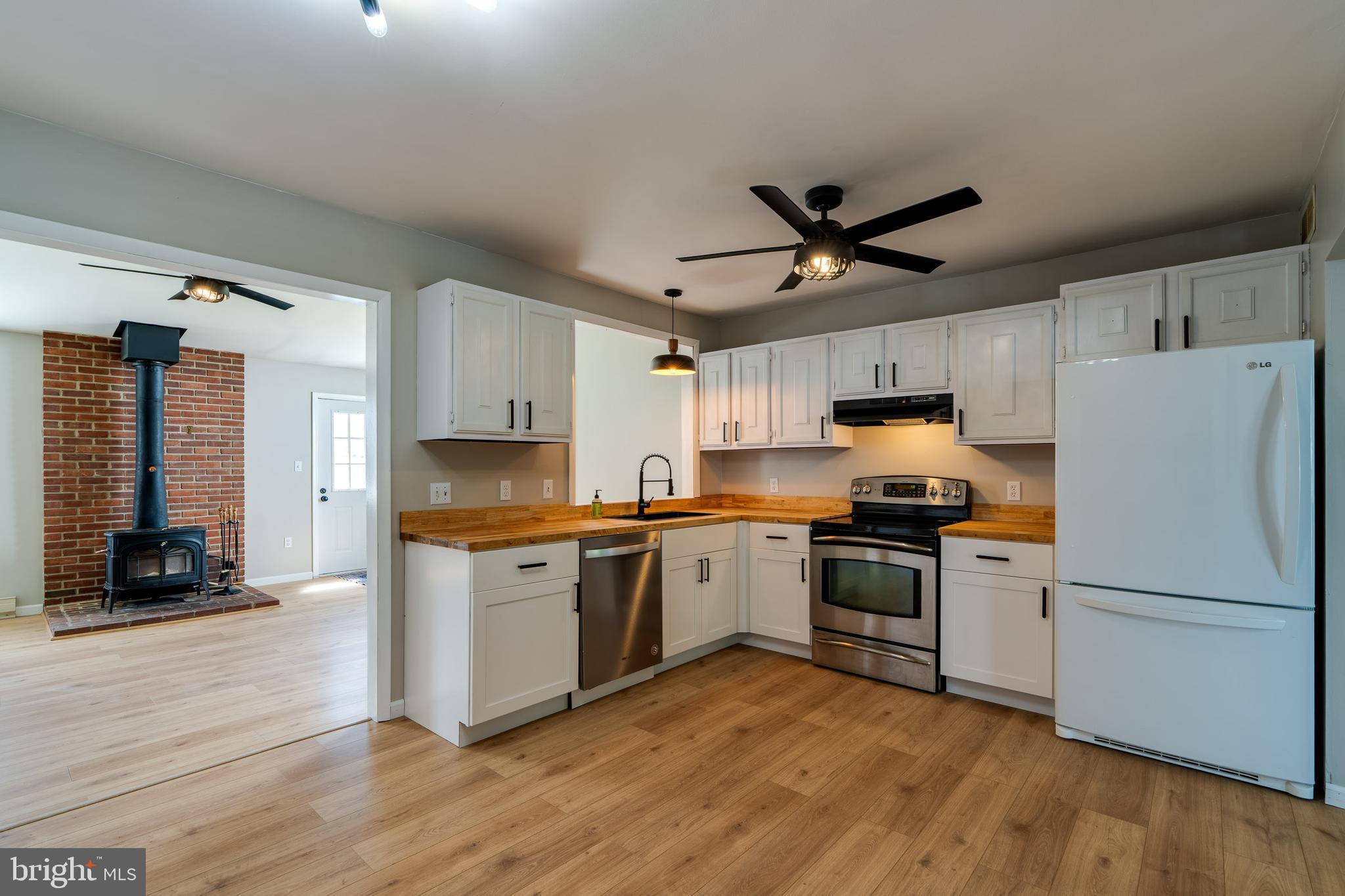 VILLAGE PARK - Residential