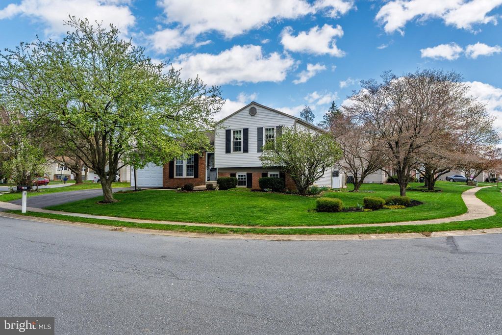 Photo of 166 Pulte Road, LANCASTER, PA 17601 (MLS # PALA2066646)