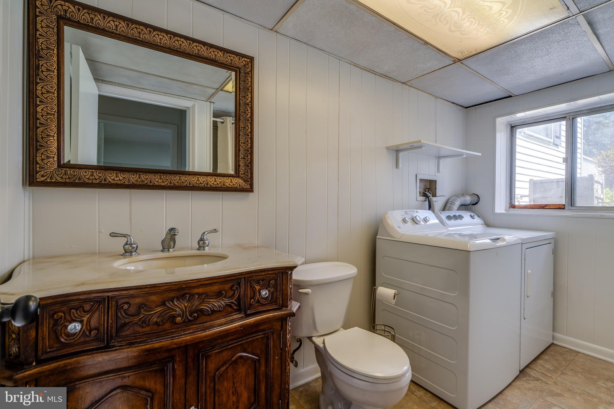 VILLAGE PARK - Residential