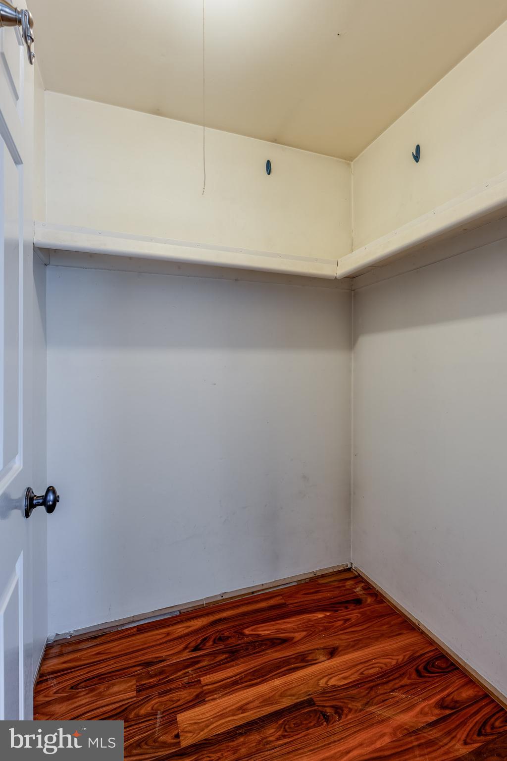 VILLAGE PARK - Residential