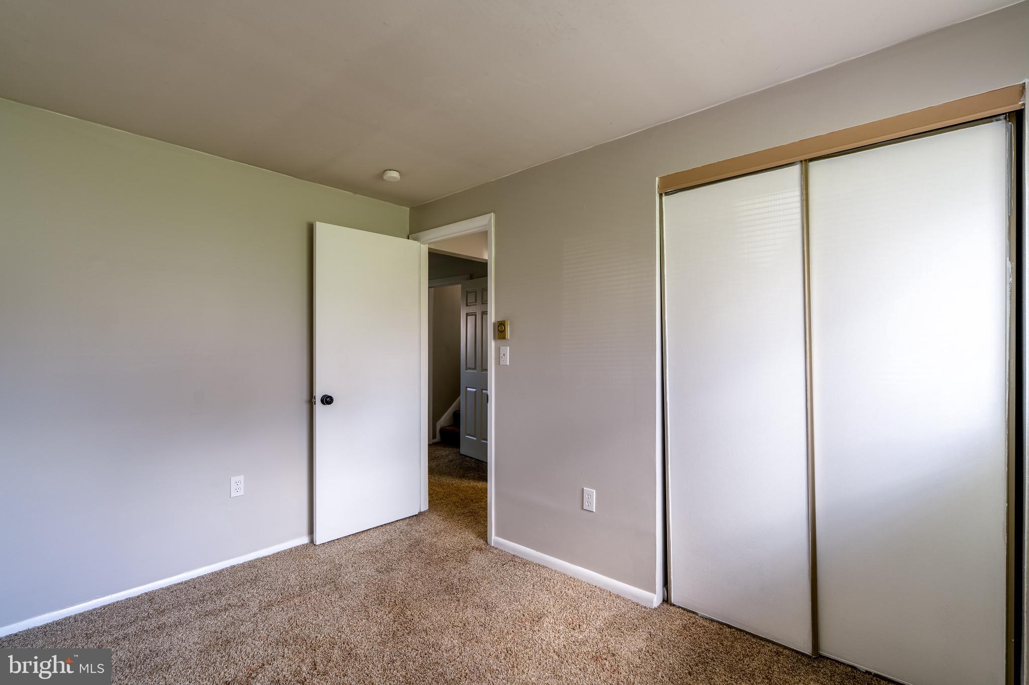 VILLAGE PARK - Residential