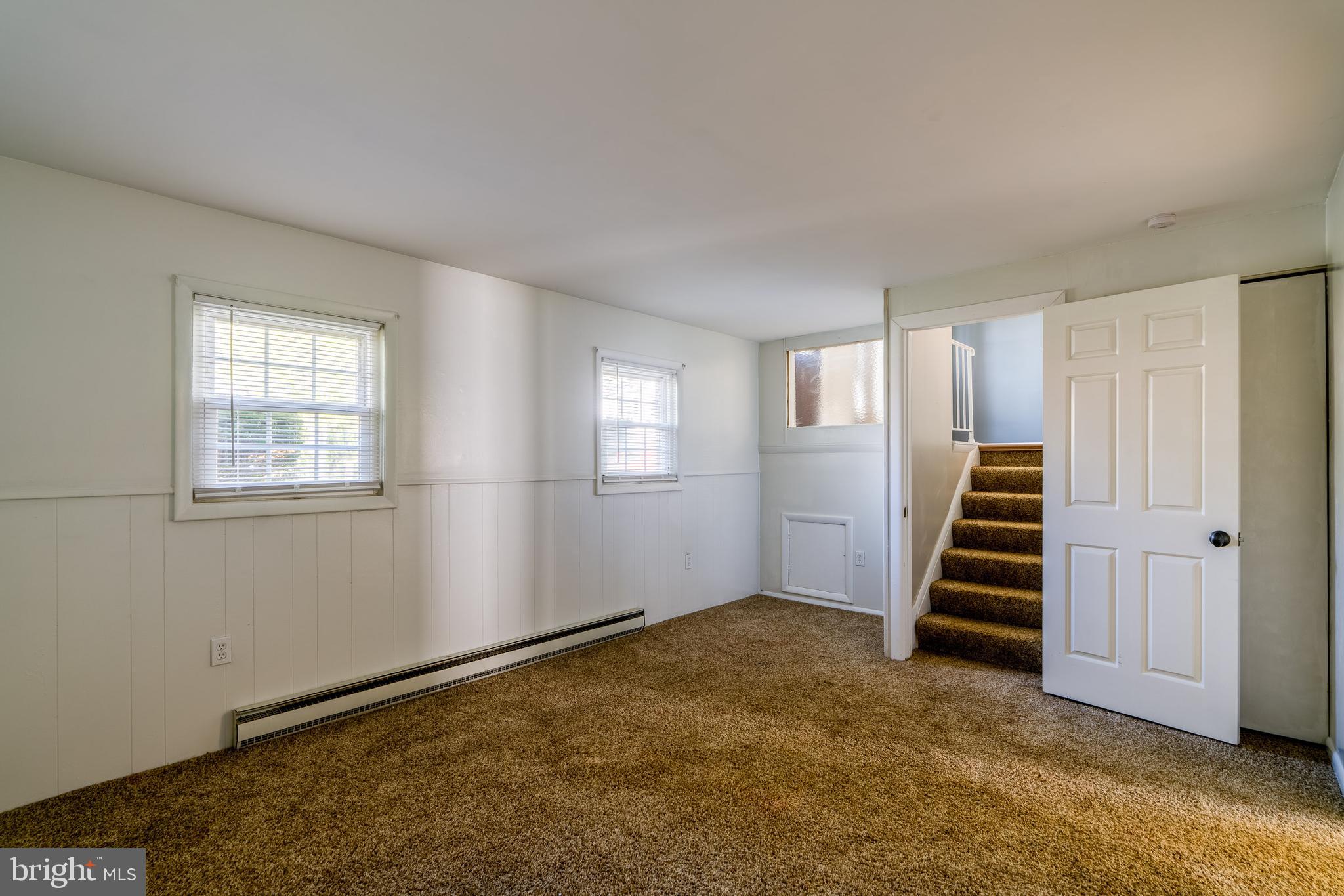 VILLAGE PARK - Residential