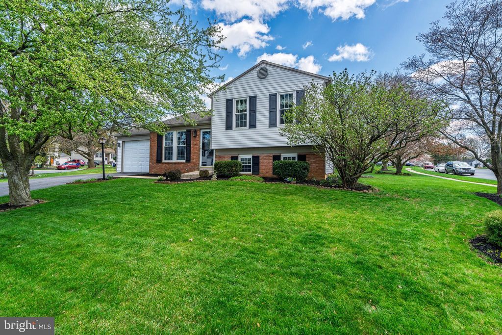 Photo of 166 Pulte Road, LANCASTER, PA 17601 (MLS # PALA2066646)