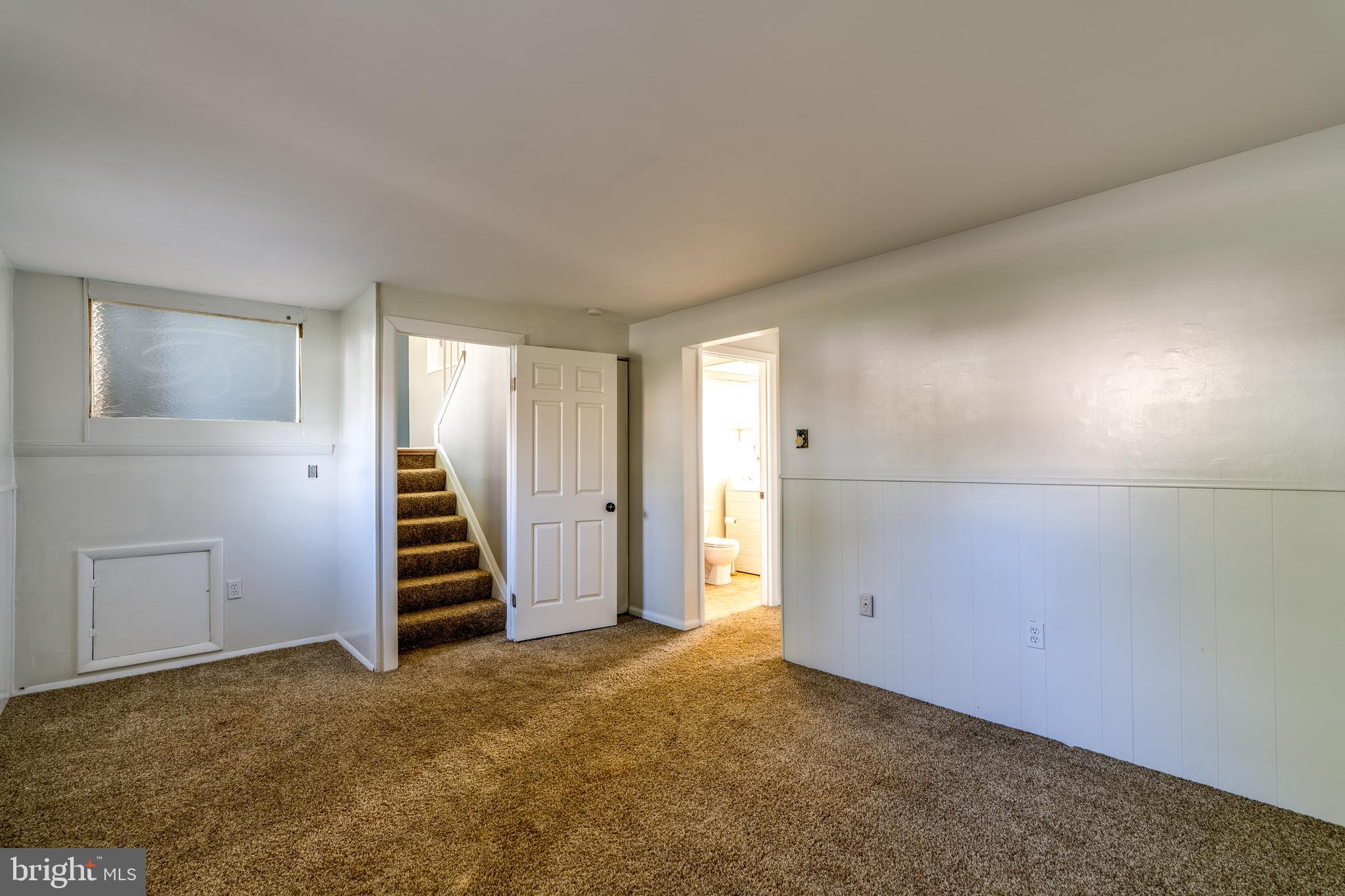 VILLAGE PARK - Residential