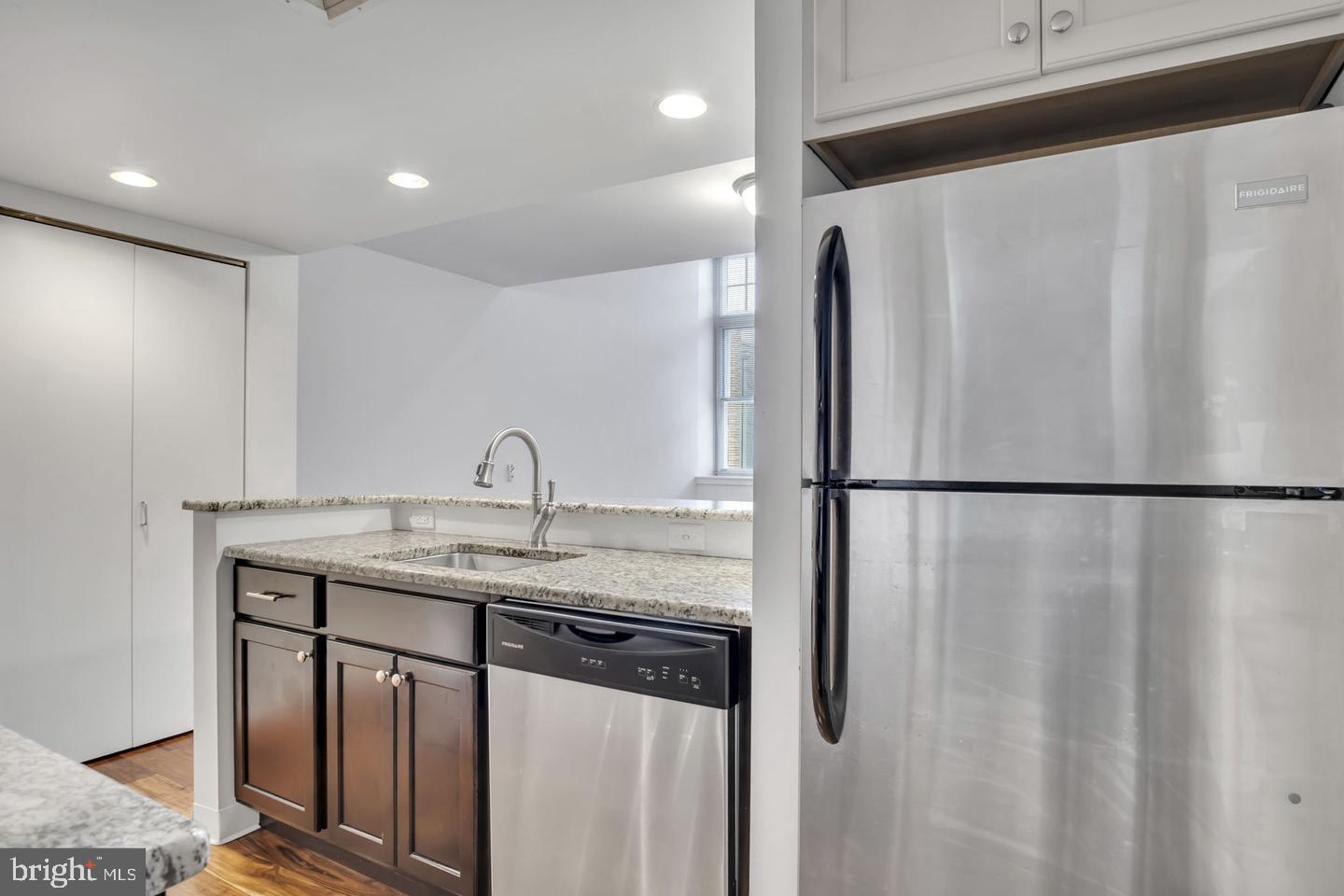 133 W LOCUST STREET 221