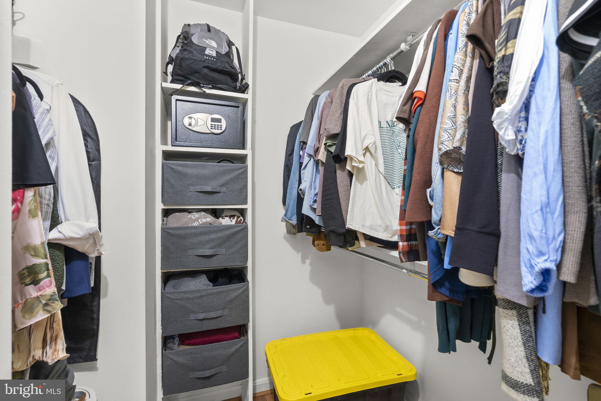 WINDBROOKE - Residential