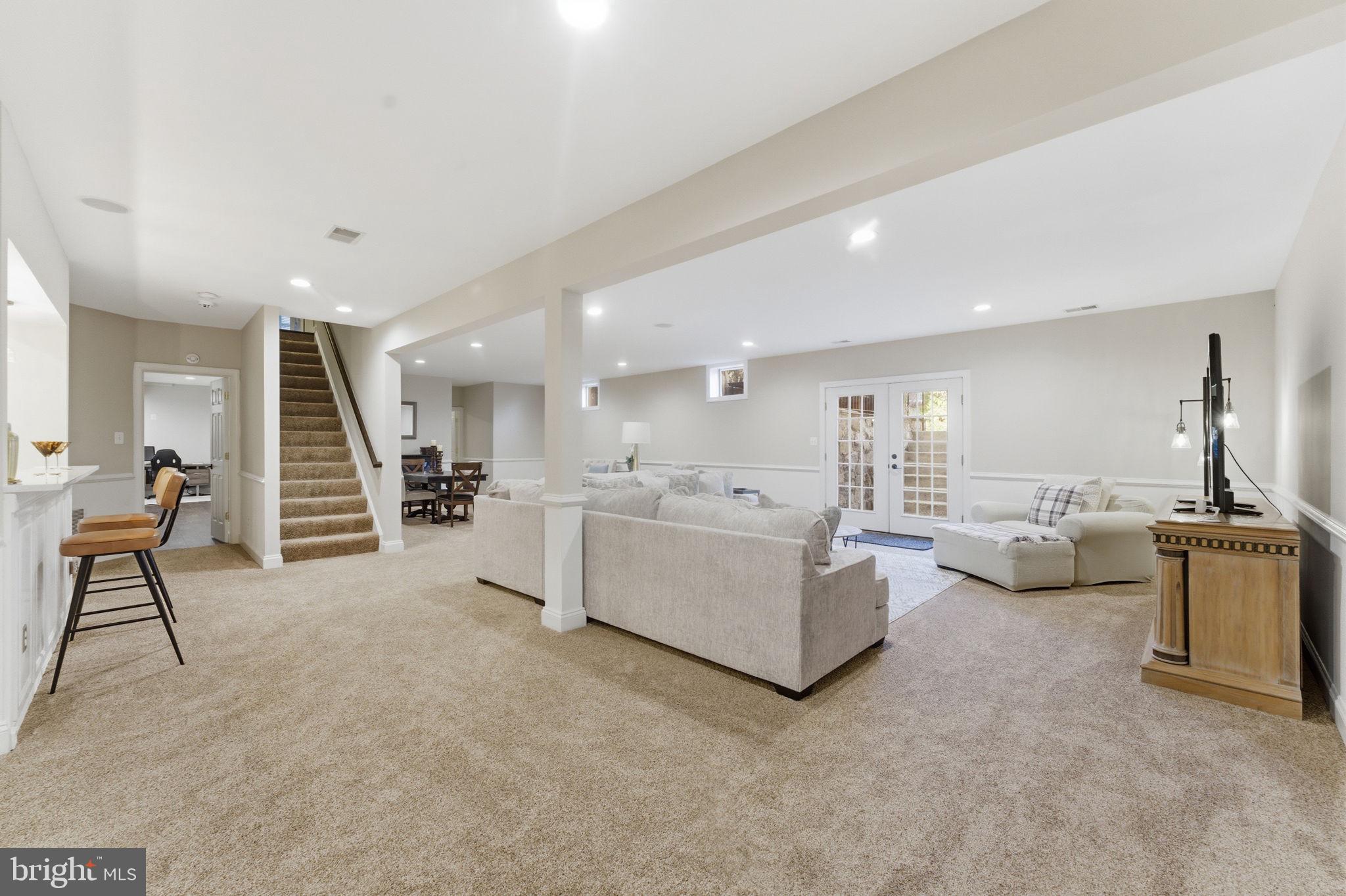 LANSDOWNE ON THE POTOMAC - Residential