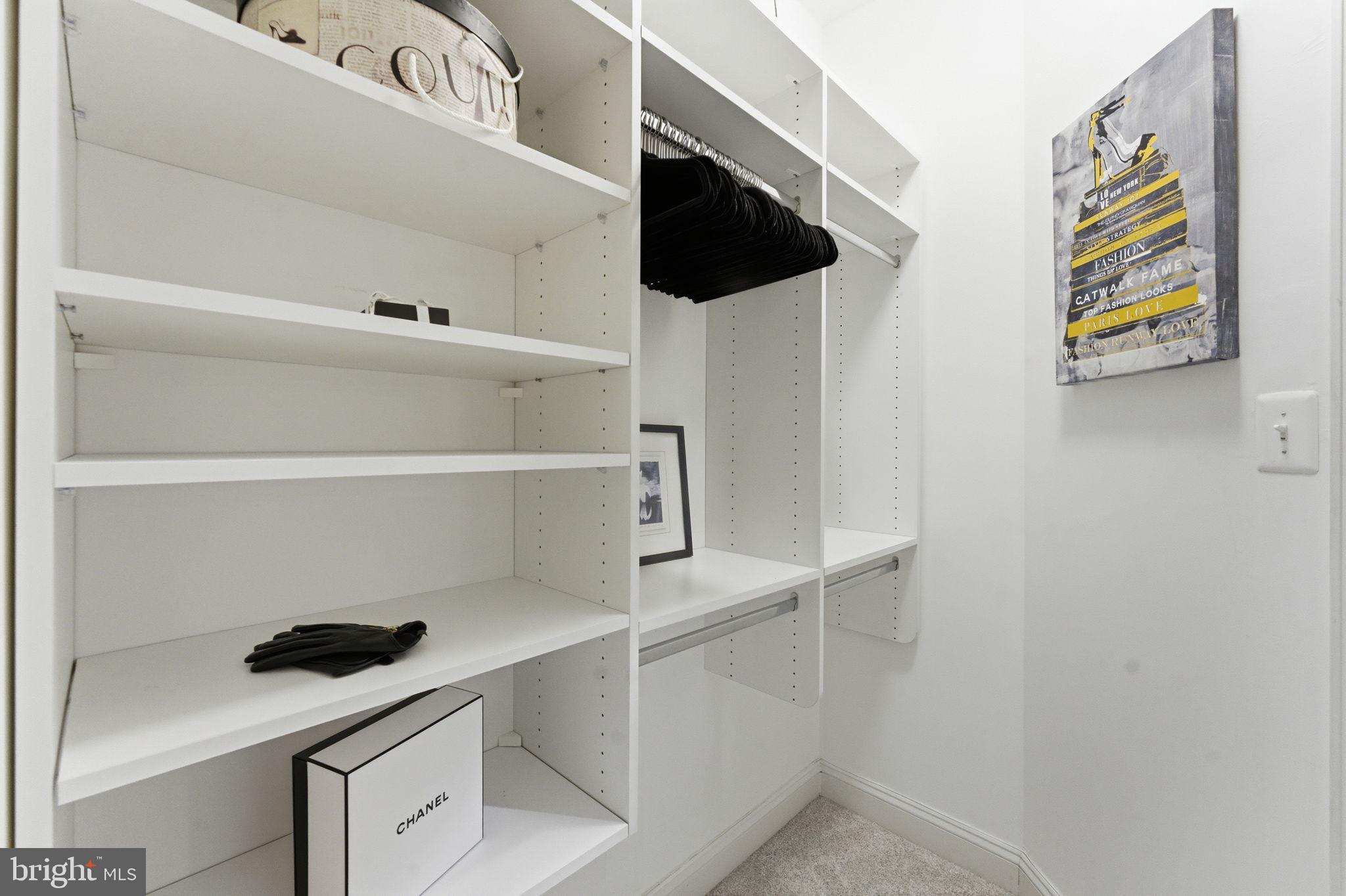 LANSDOWNE ON THE POTOMAC - Residential