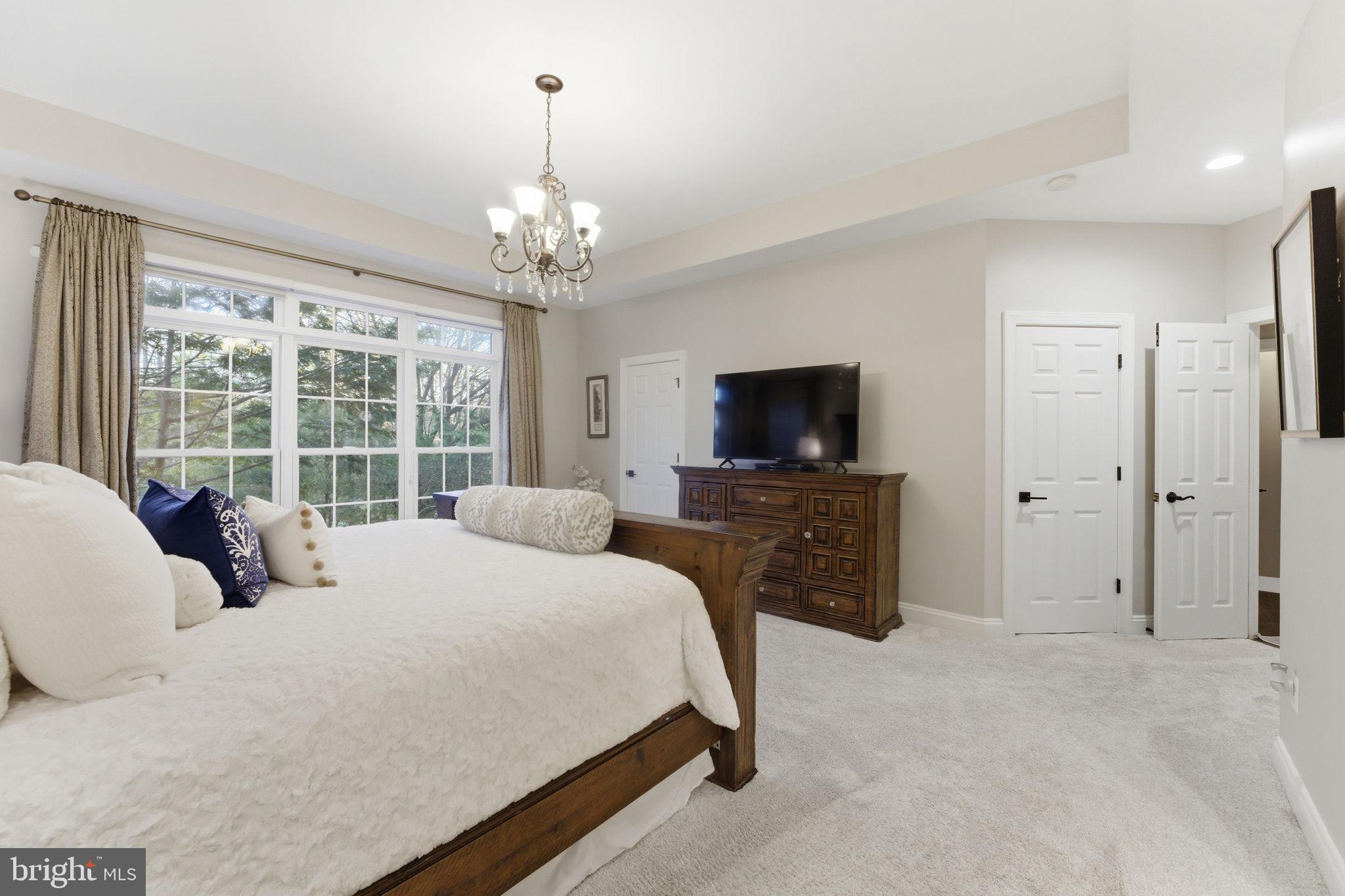 LANSDOWNE ON THE POTOMAC - Residential