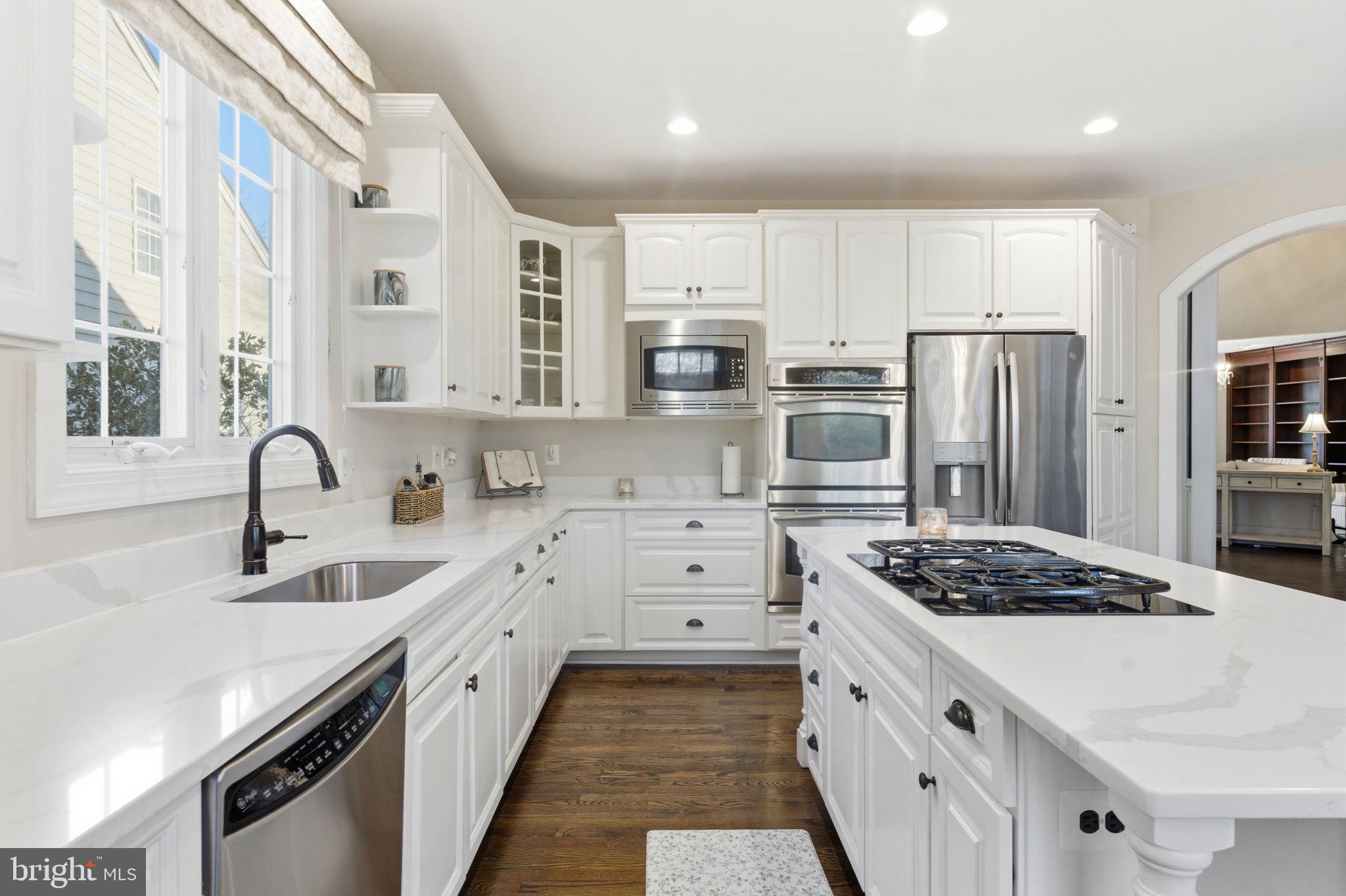 LANSDOWNE ON THE POTOMAC - Residential