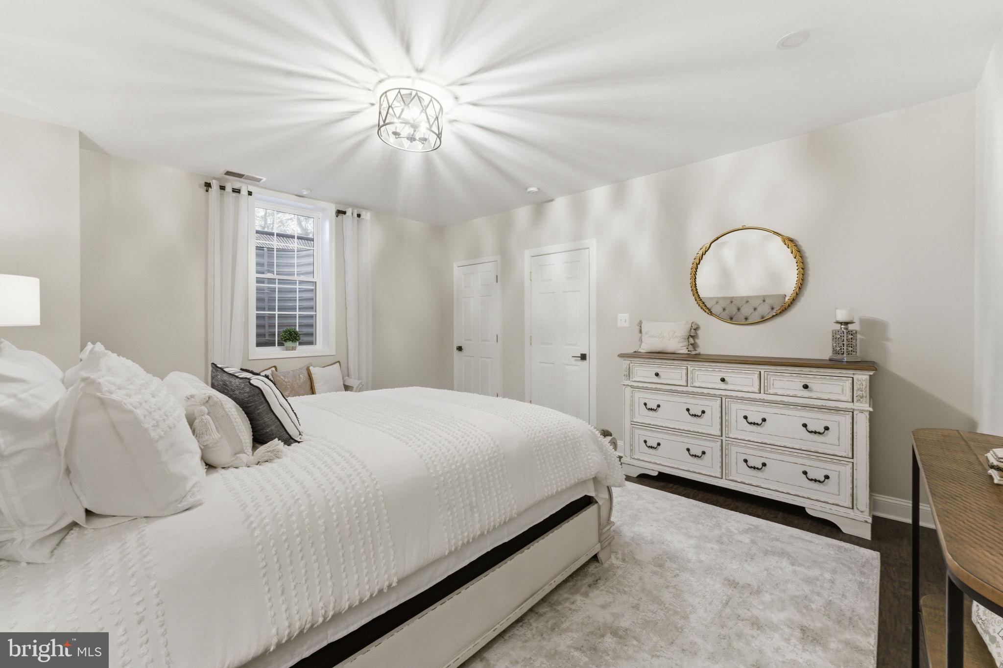 LANSDOWNE ON THE POTOMAC - Residential