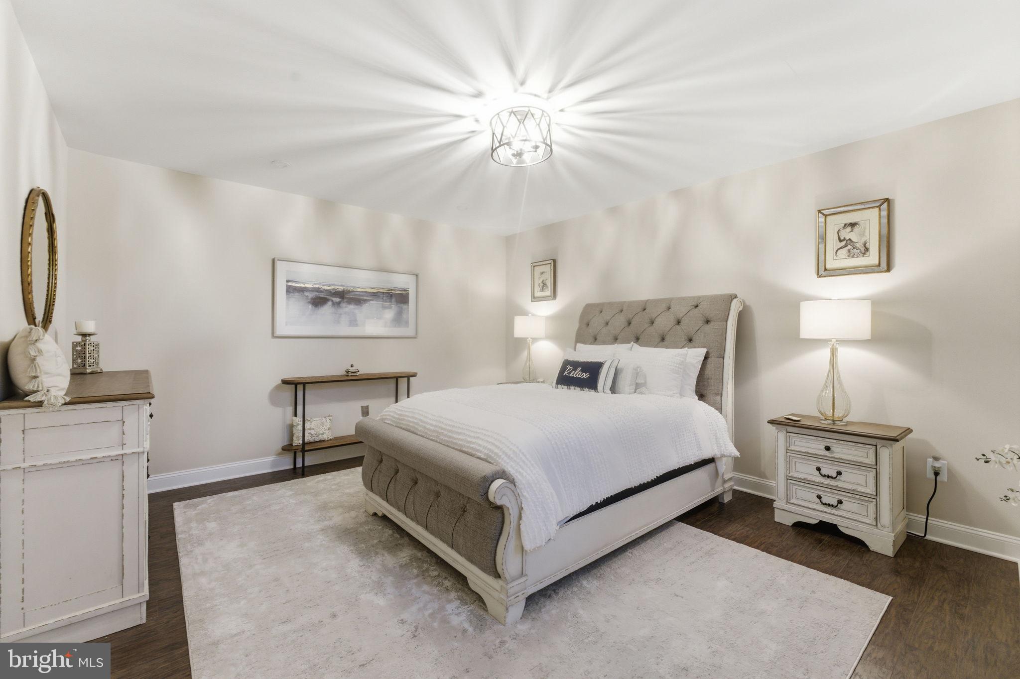 LANSDOWNE ON THE POTOMAC - Residential