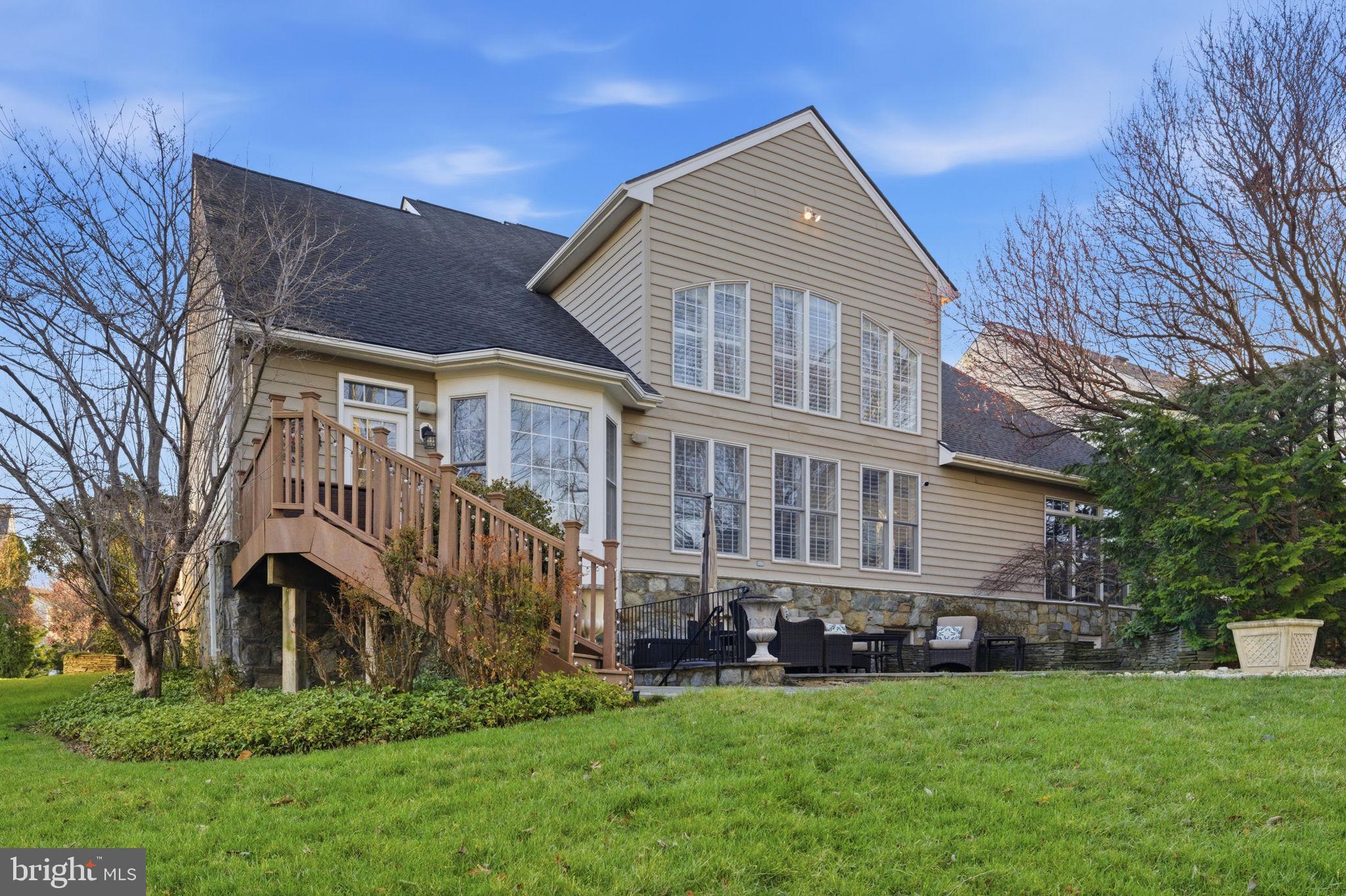 LANSDOWNE ON THE POTOMAC - Residential