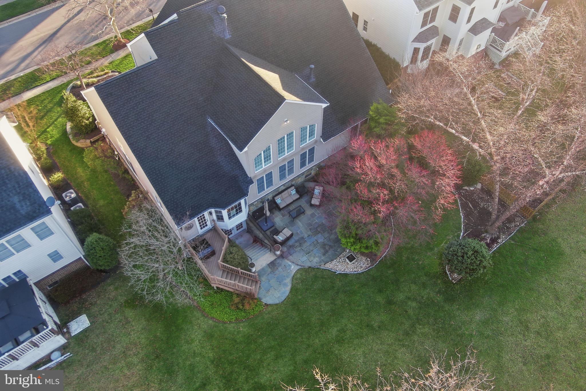 LANSDOWNE ON THE POTOMAC - Residential