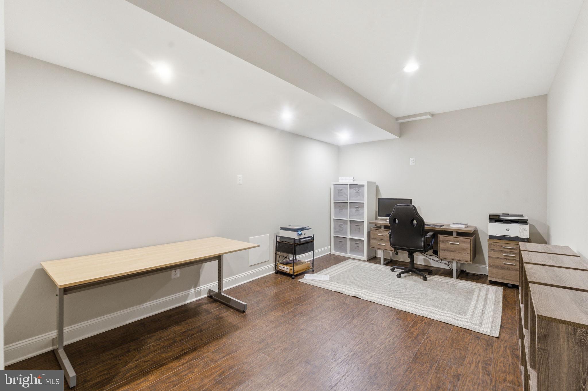 LANSDOWNE ON THE POTOMAC - Residential