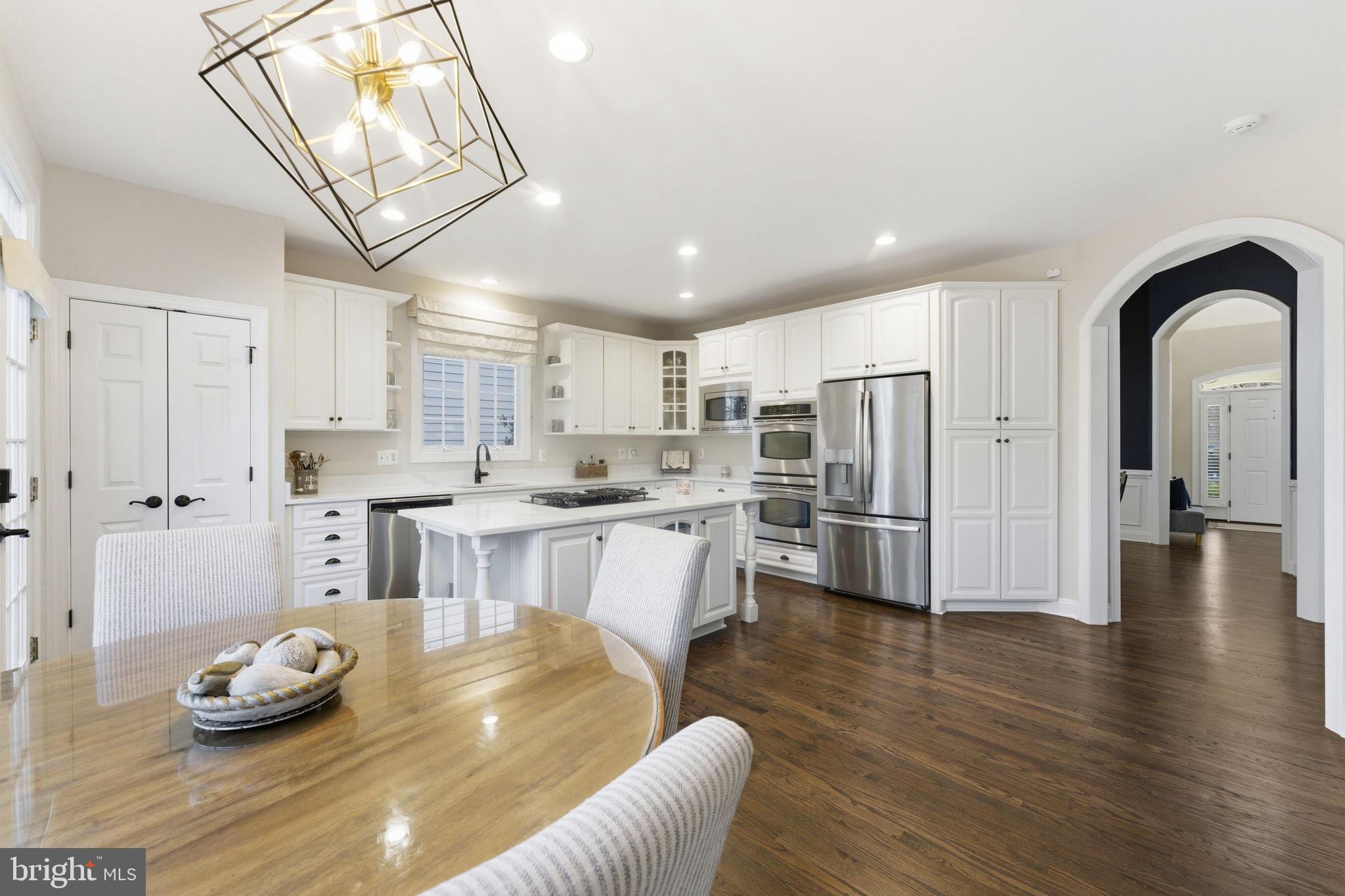 LANSDOWNE ON THE POTOMAC - Residential