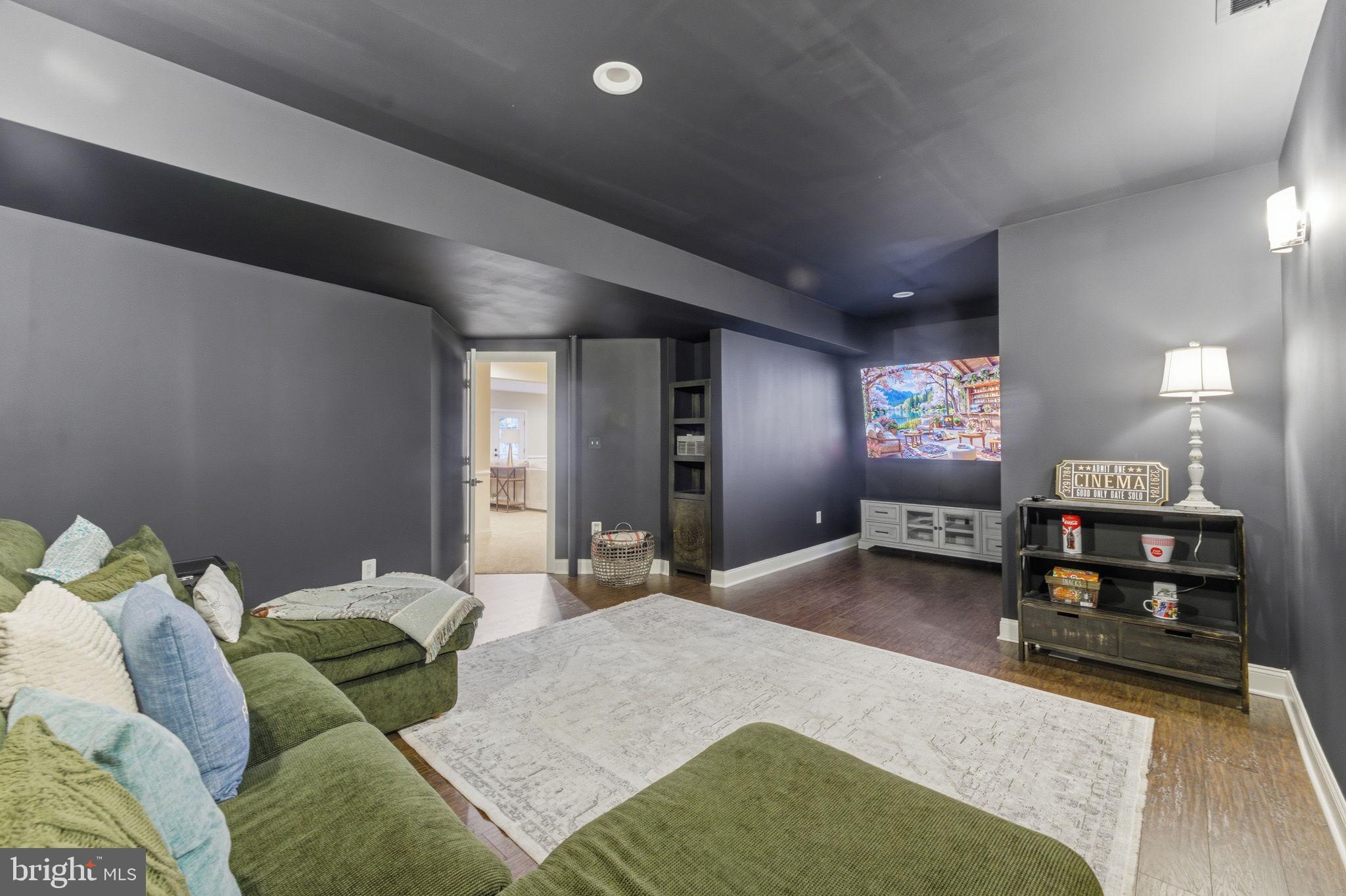 LANSDOWNE ON THE POTOMAC - Residential