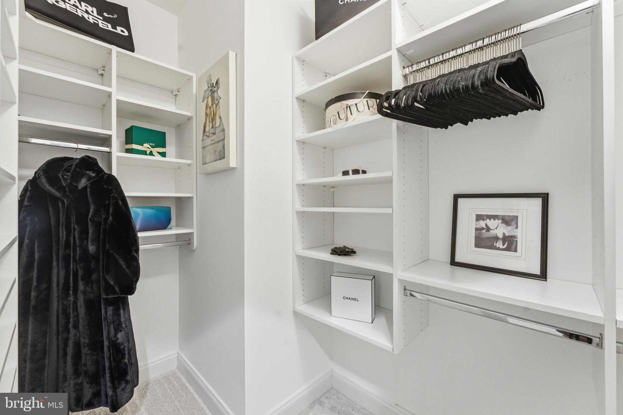 LANSDOWNE ON THE POTOMAC - Residential