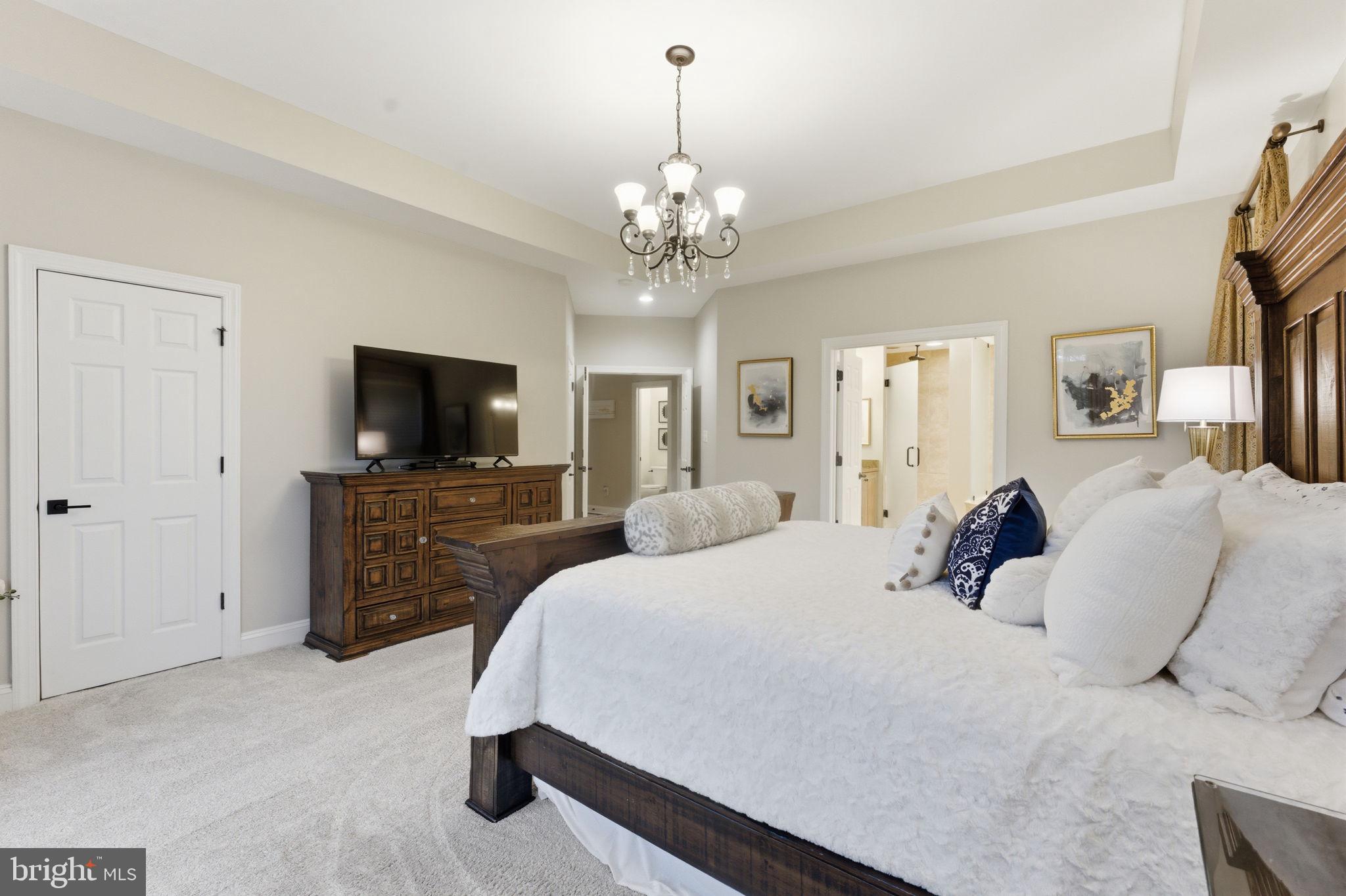 LANSDOWNE ON THE POTOMAC - Residential