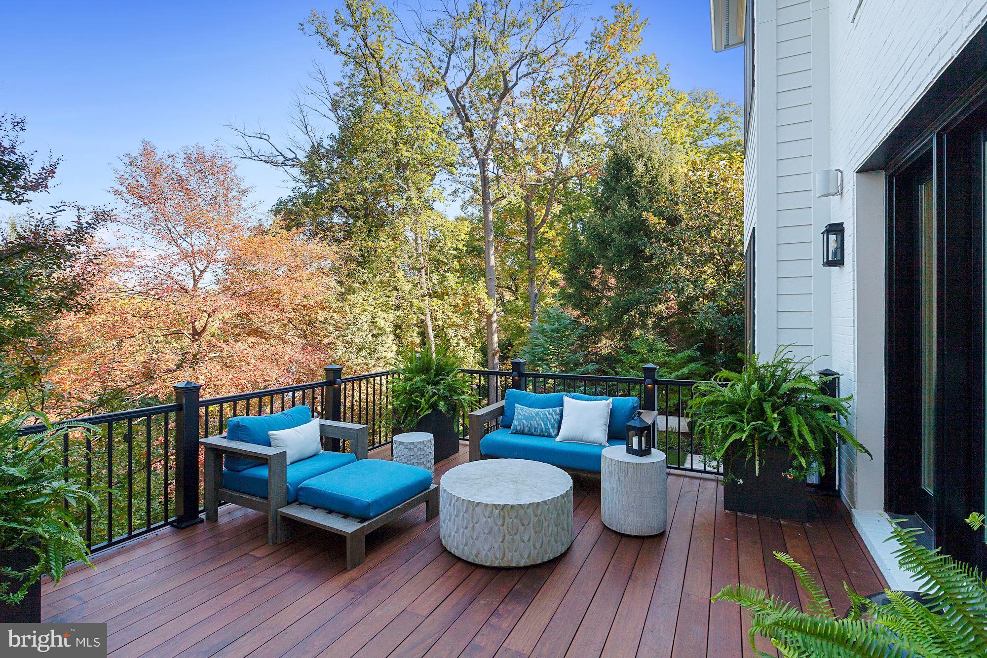 SPRING VALLEY - Residential
