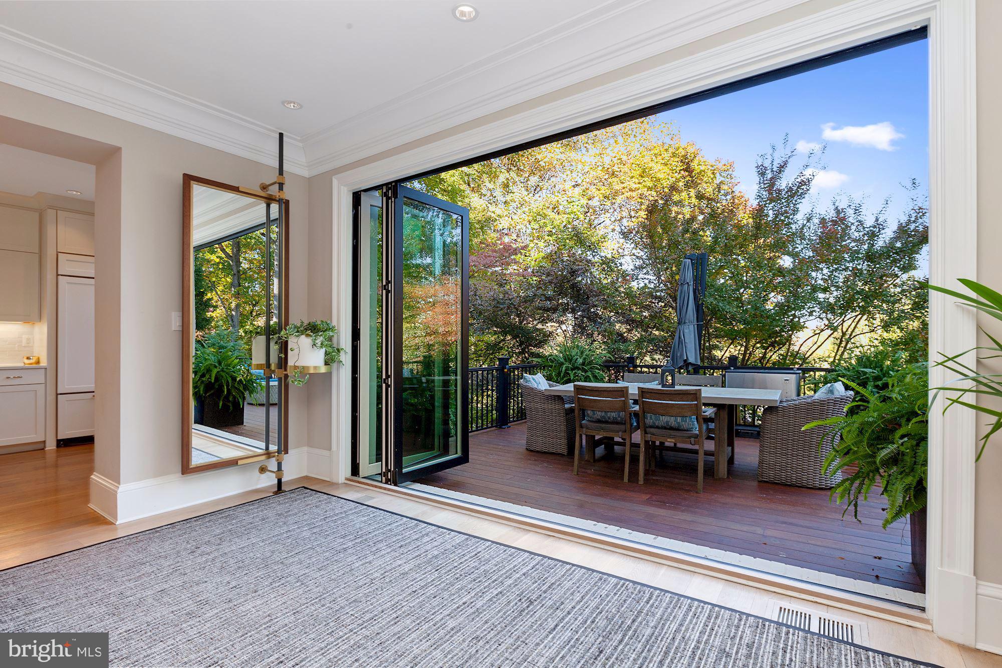SPRING VALLEY - Residential