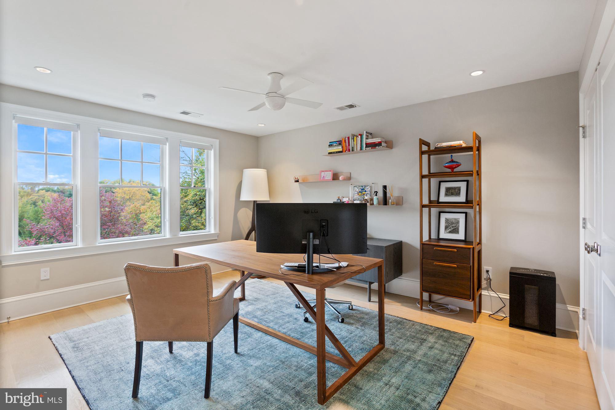 SPRING VALLEY - Residential