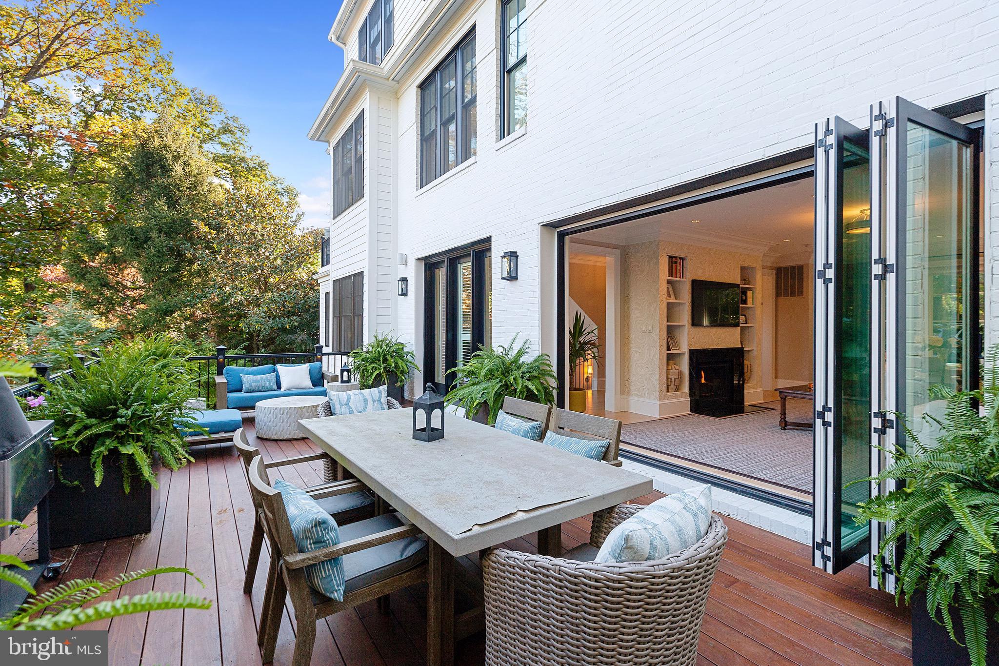 SPRING VALLEY - Residential