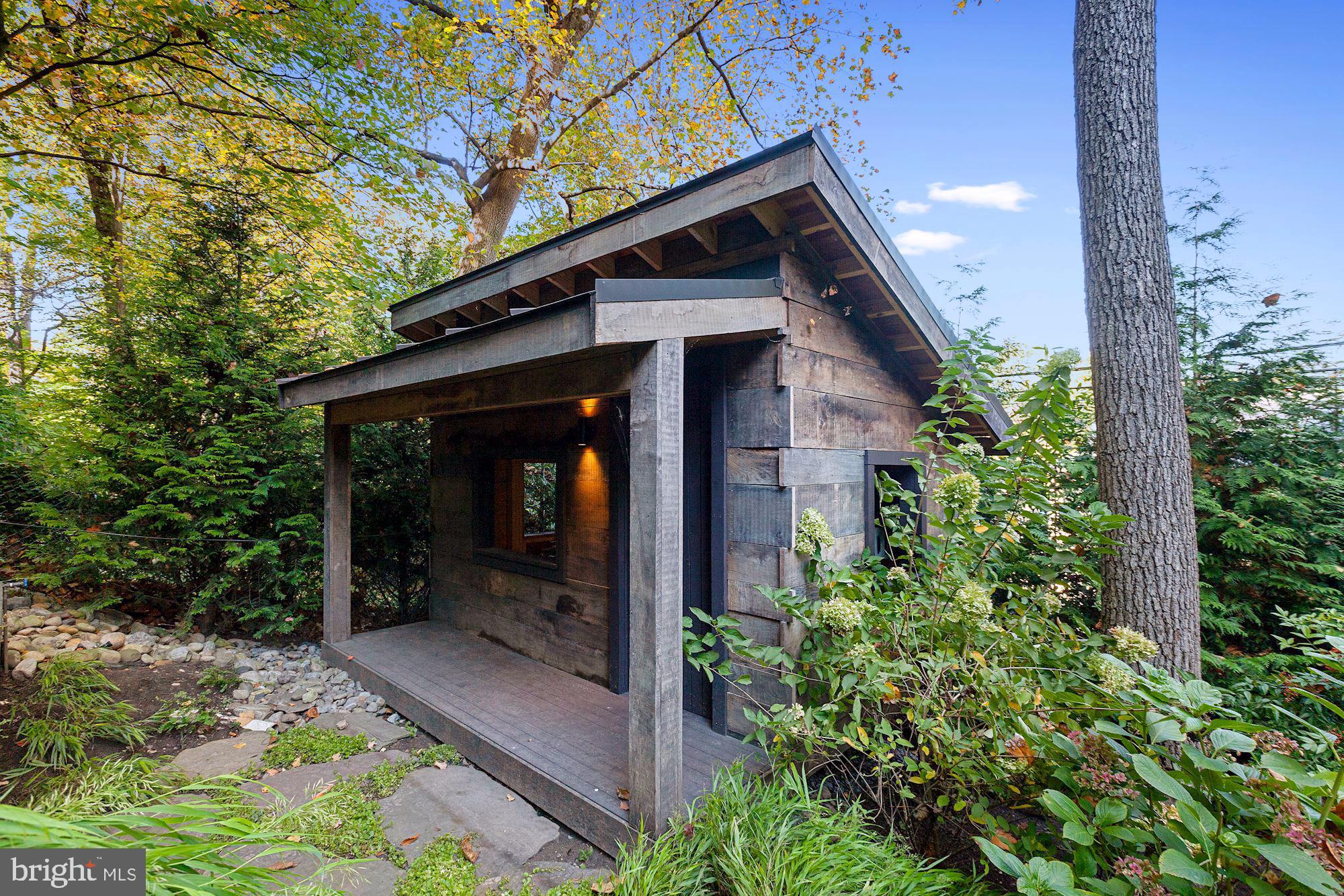 SPRING VALLEY - Residential