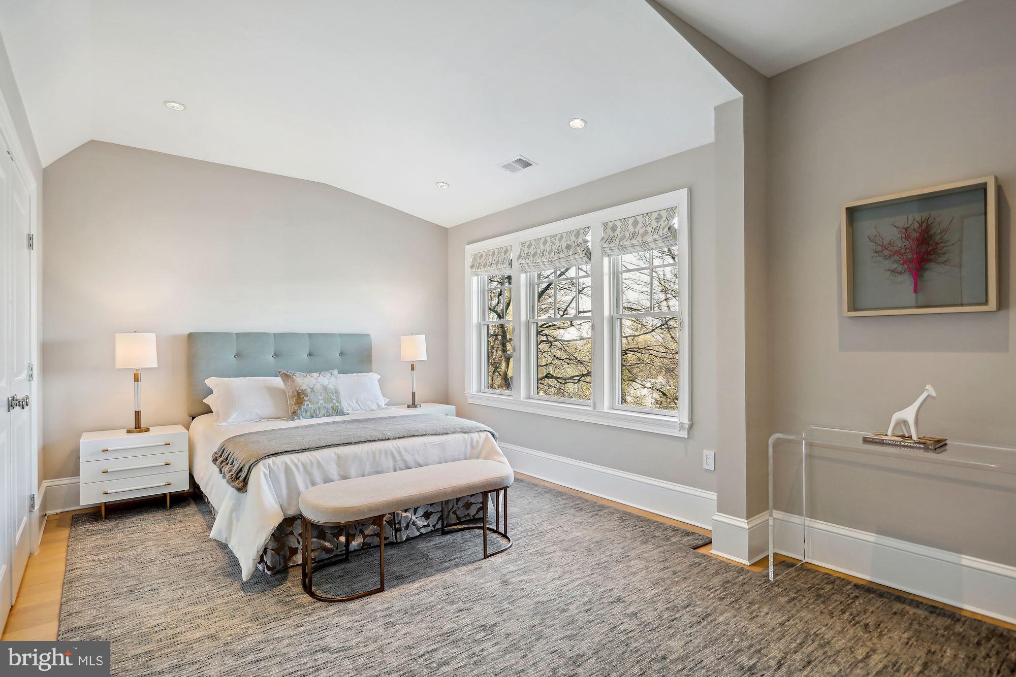 SPRING VALLEY - Residential