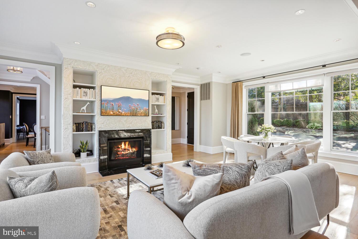 SPRING VALLEY - Residential