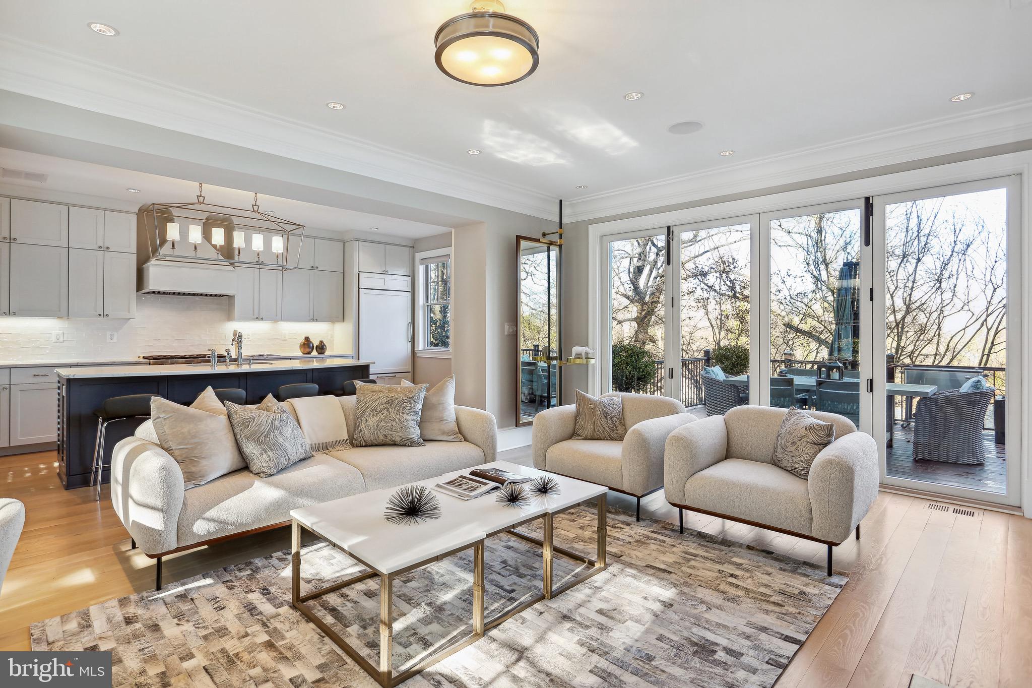 SPRING VALLEY - Residential